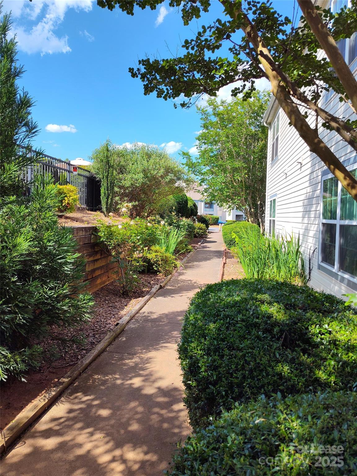 8020 Tremaine Court