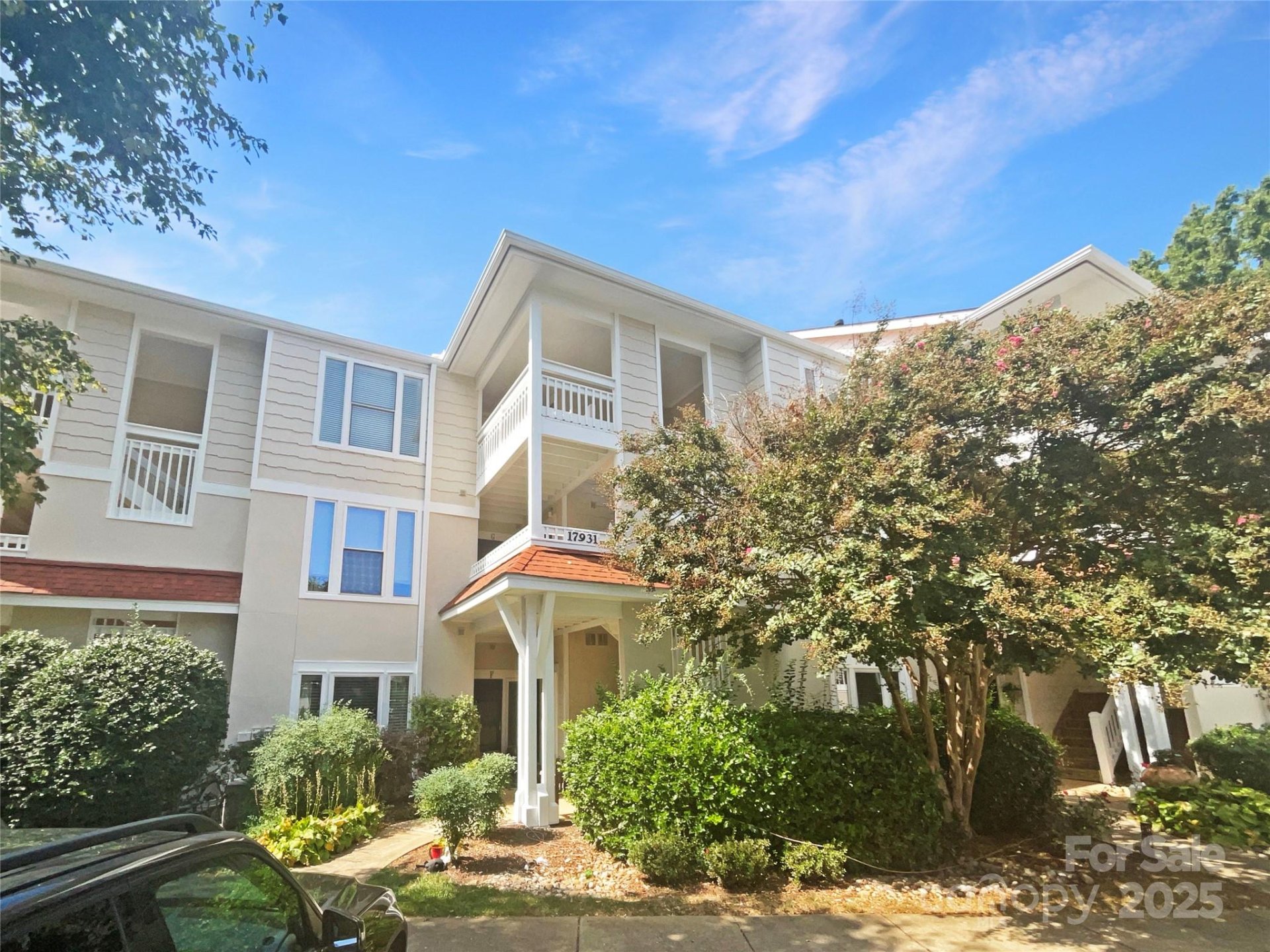 17931 Kings Point Drive