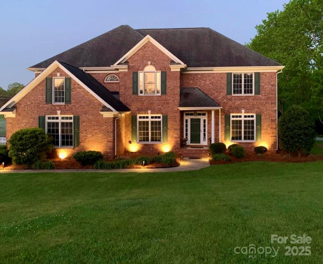 Property image 2 at 104 Fox Den Circle, Statesville, NC 28677
