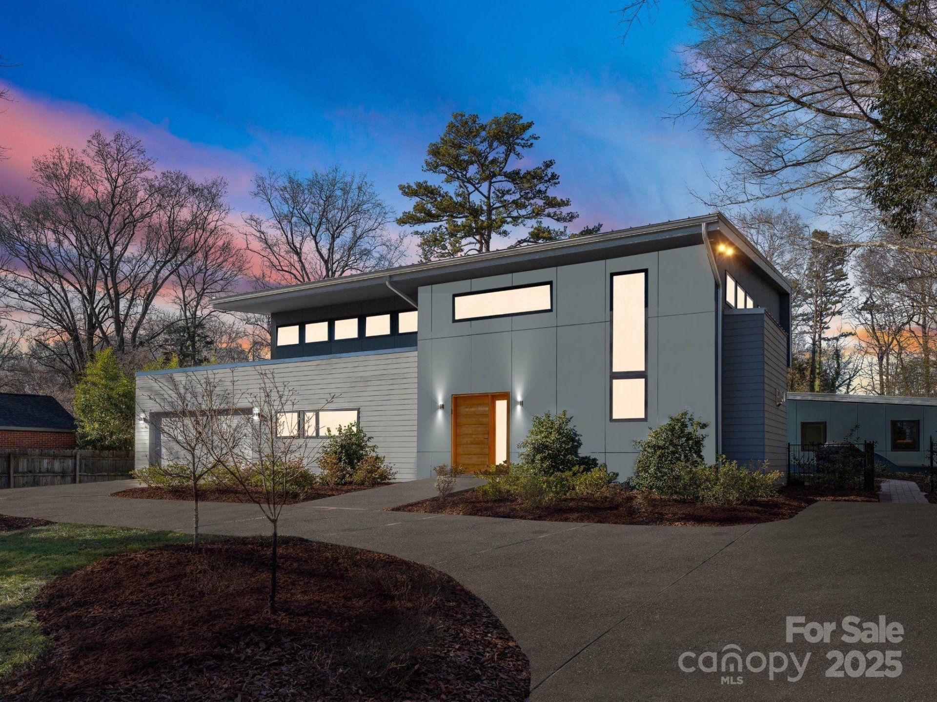 516 Mammoth Oaks Drive