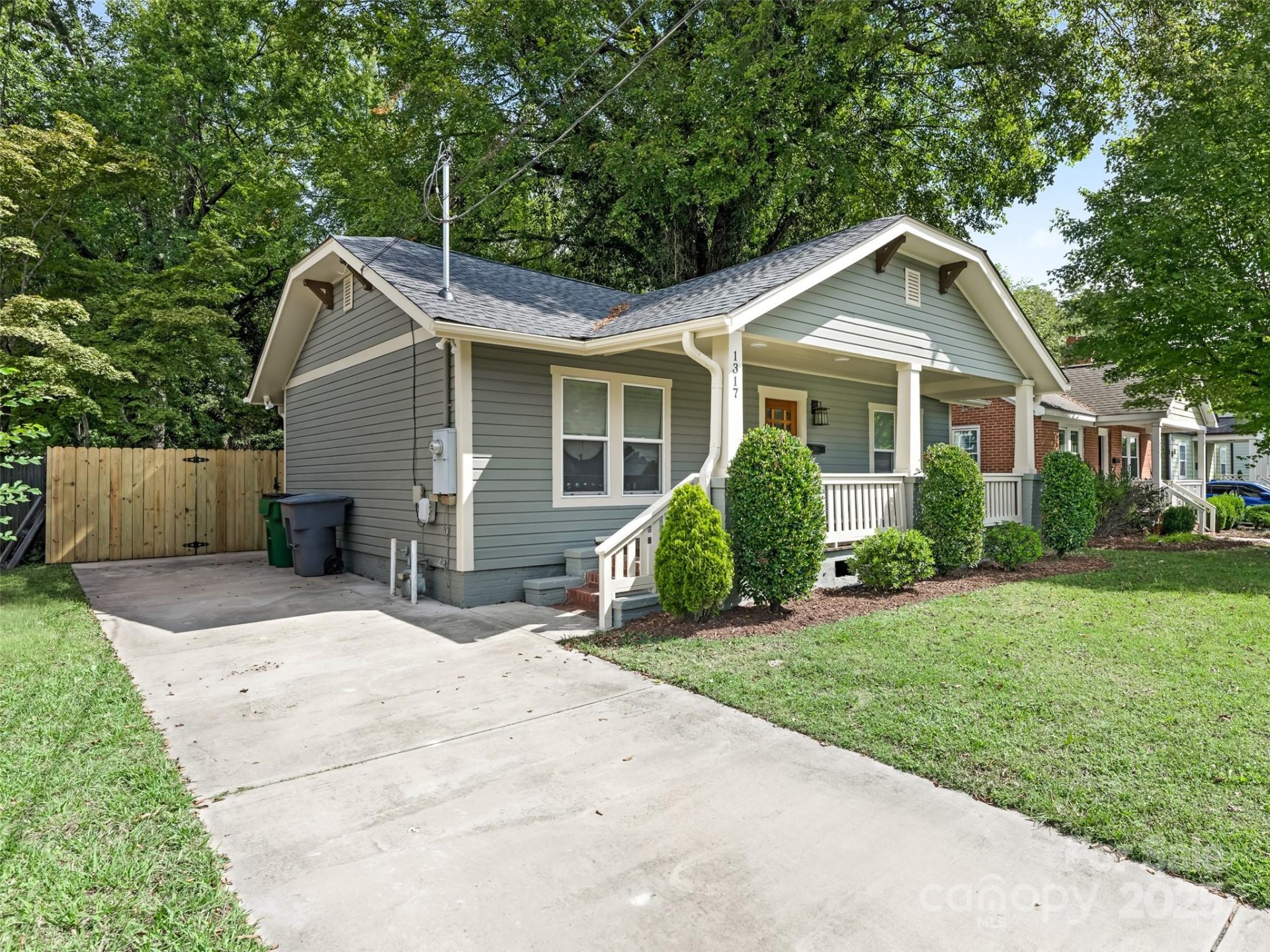 Property image 2 at 1317 Downs Avenue, Charlotte, NC 28205