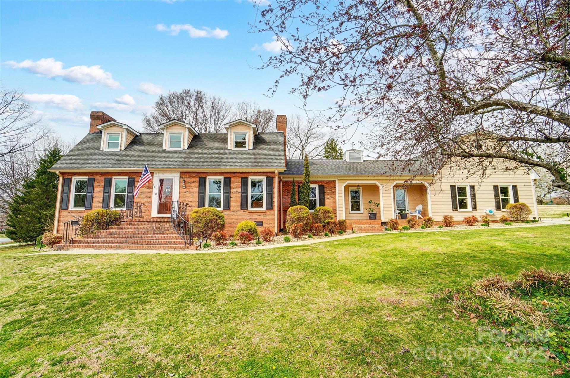 Property image 1 at 109 Chanticleer Court, Charlotte, NC 28214