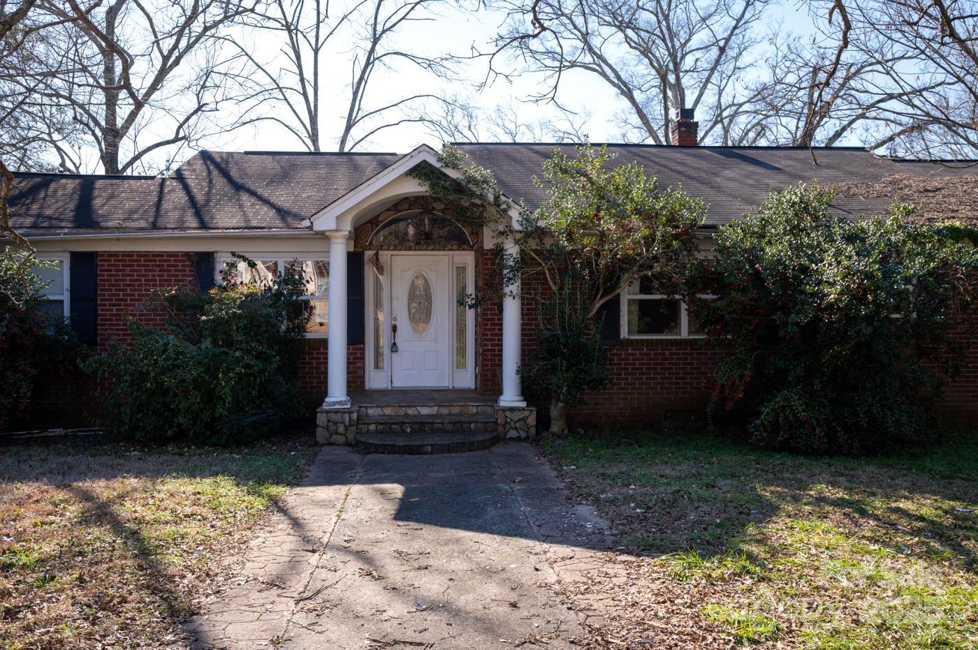 120 Pinewood Lane