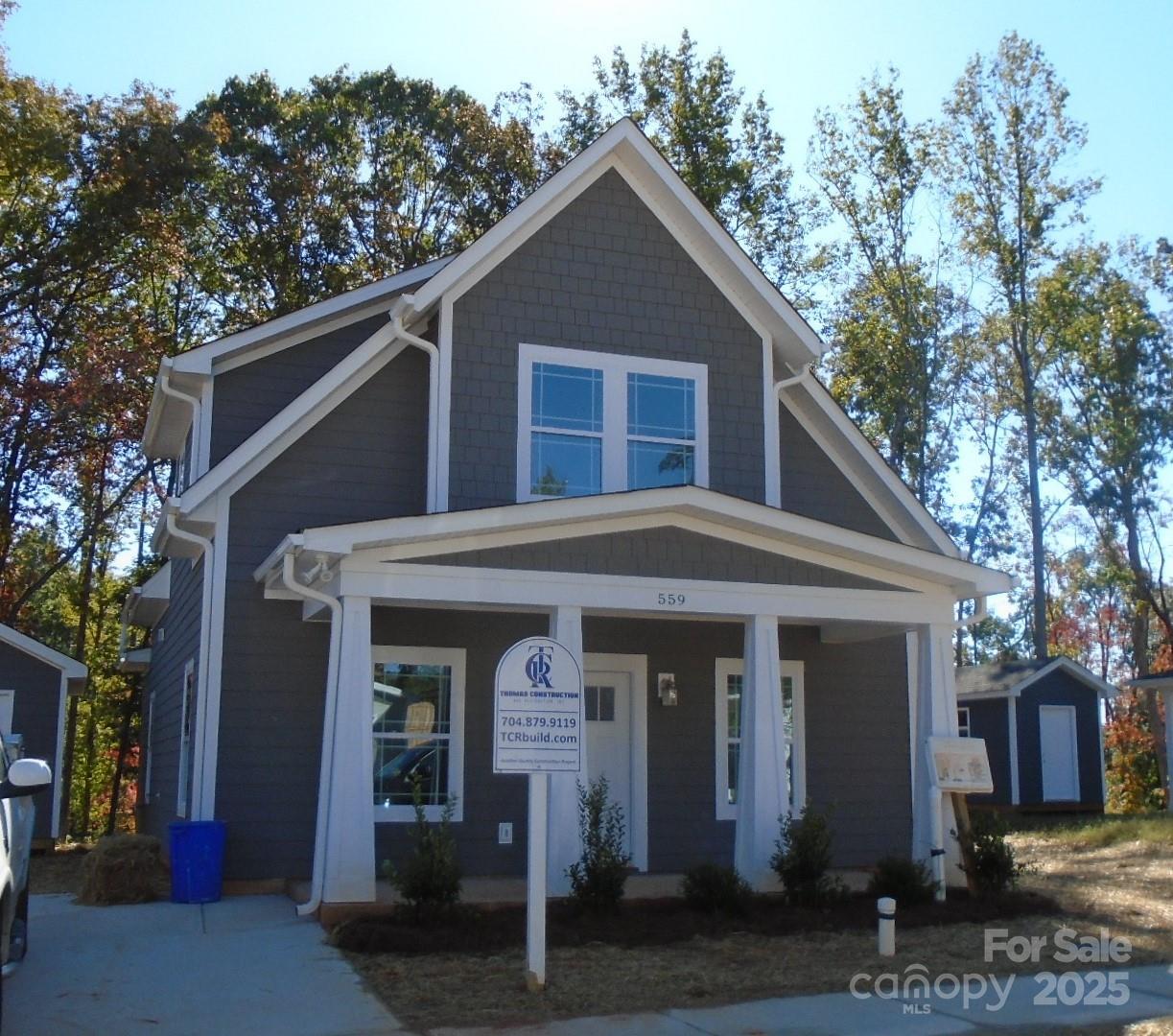 559 Geneva Circle