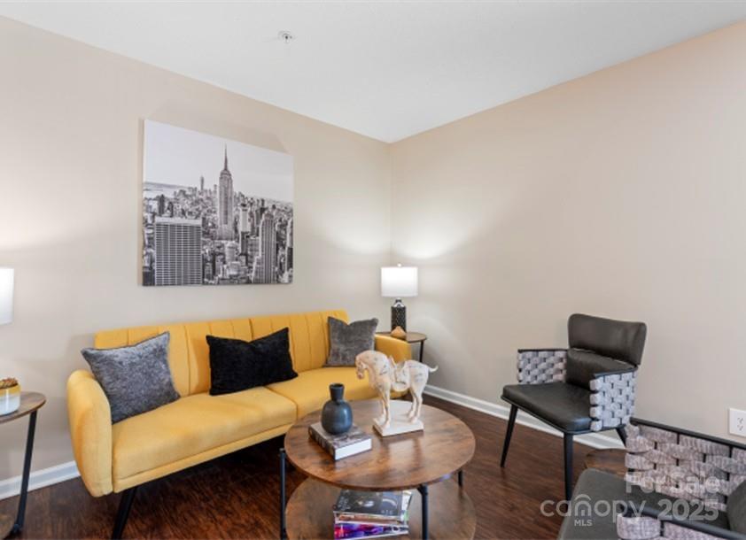 1620 G Arlyn Circle
