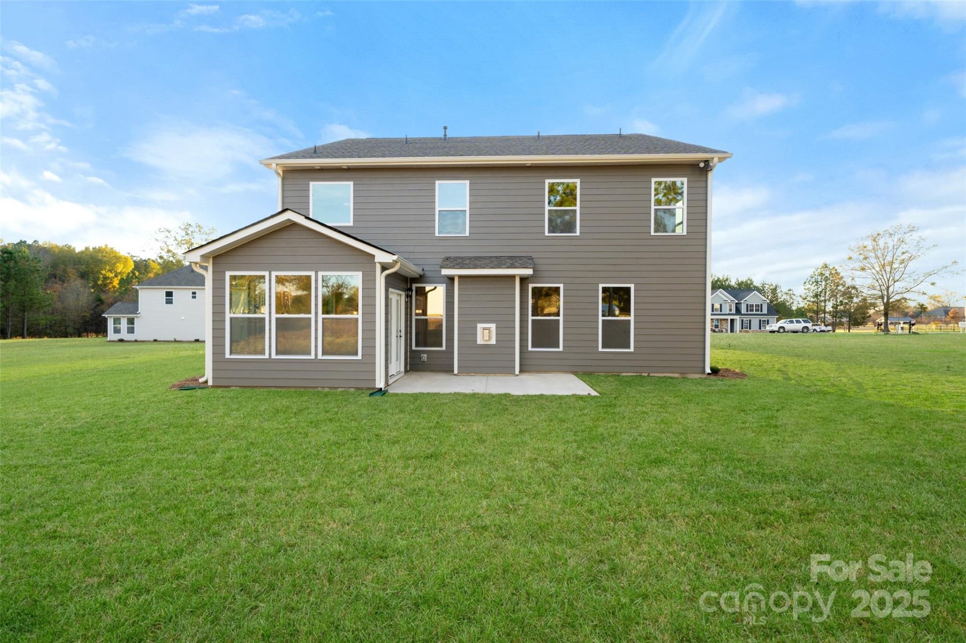 Property image 2 at 50 Silverthorne Court, Hendersonville, NC 28792