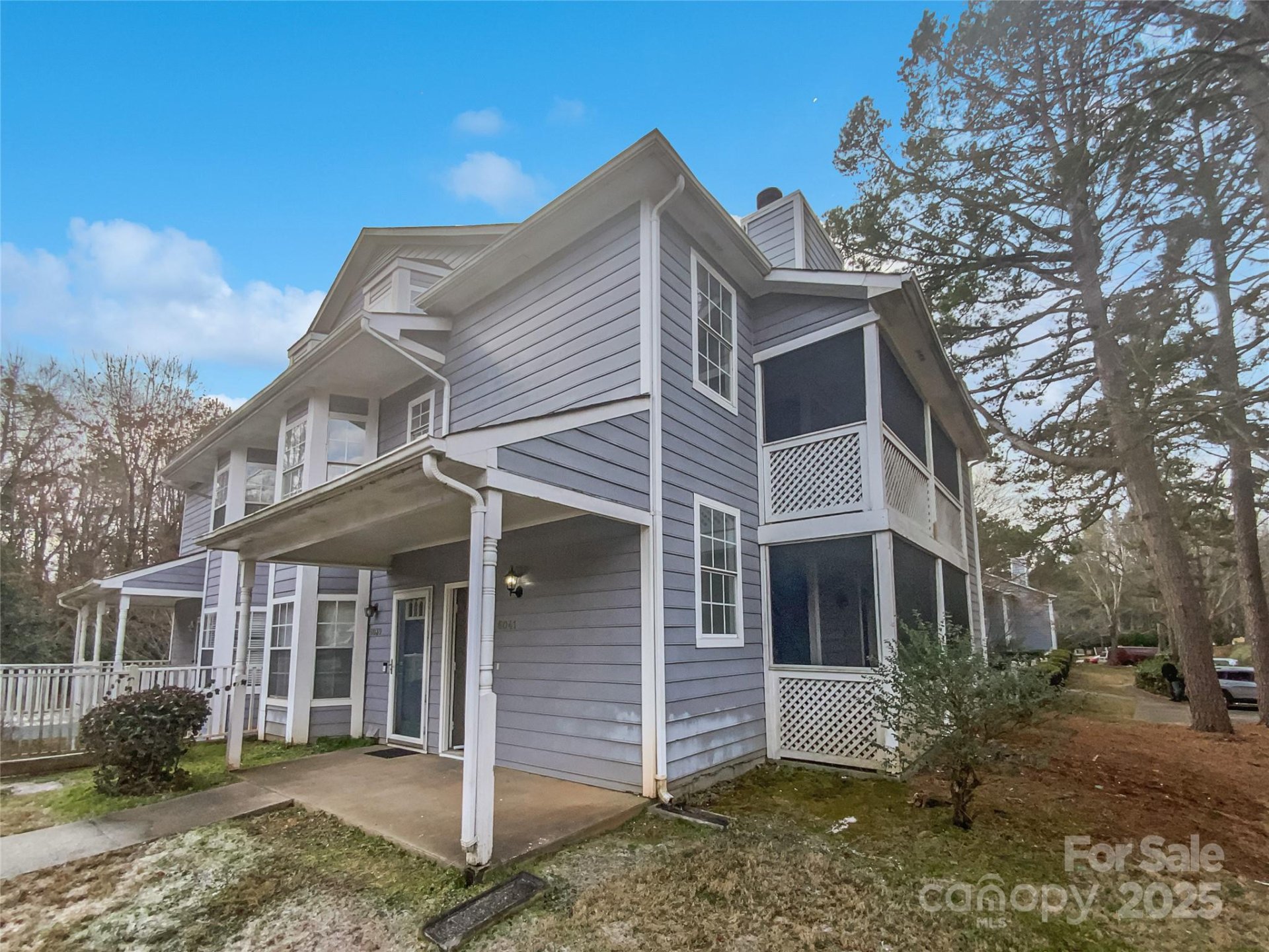 Forest Ridge, Charlotte Community