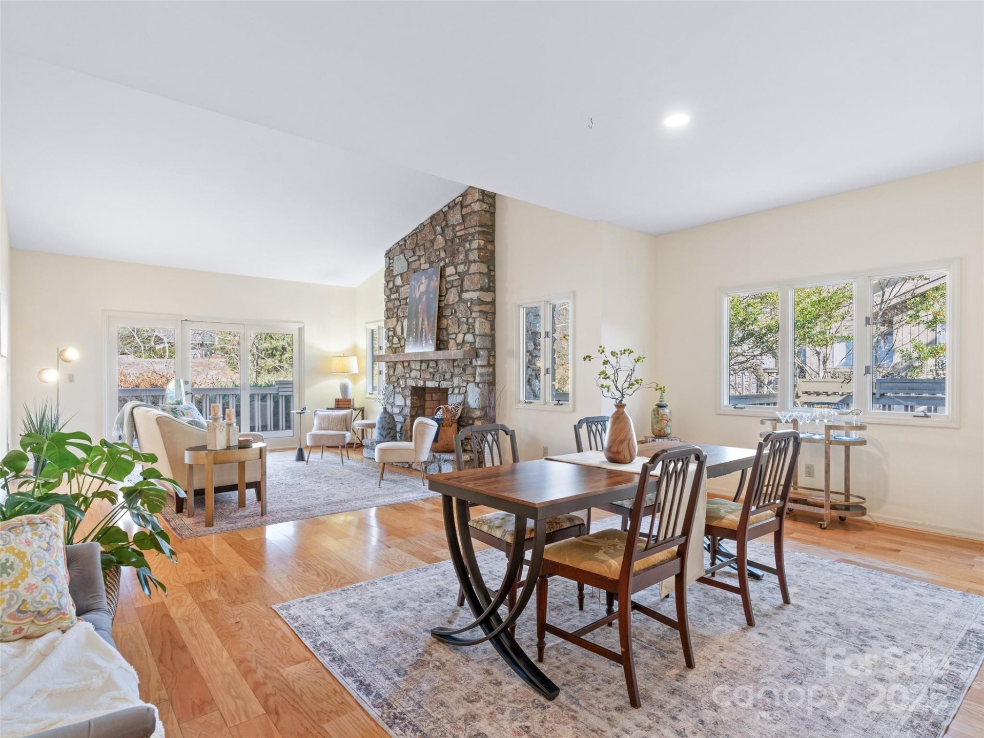 10 Clubside Drive