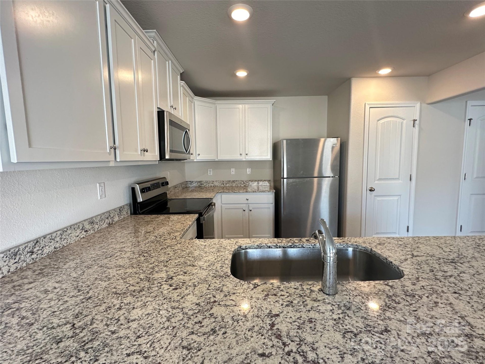 Property image 5 at 8112 Derby Woods Lane, Charlotte, NC 28214