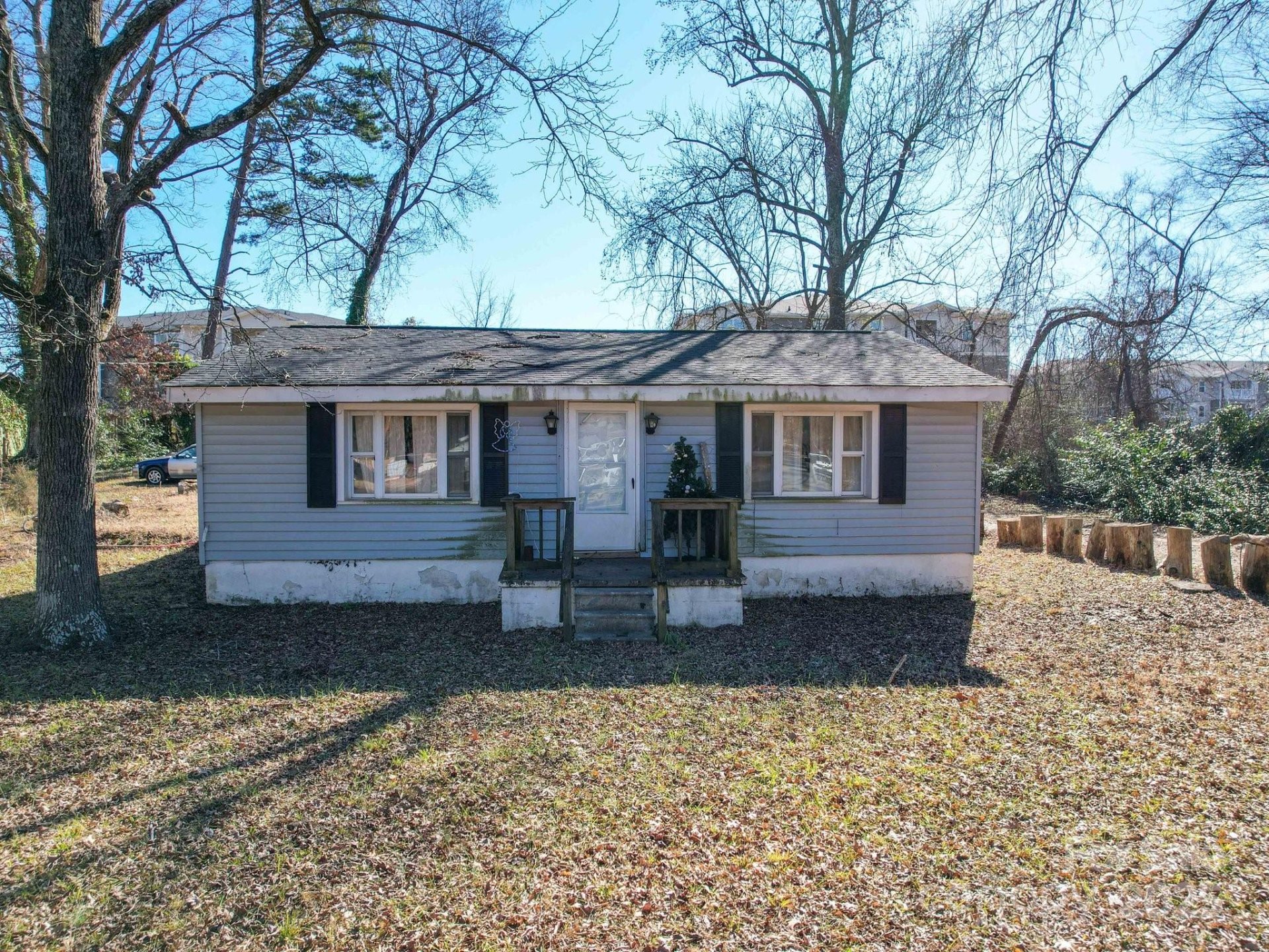 Property image 1 at 539 Dawn Circle, Charlotte, NC 28213