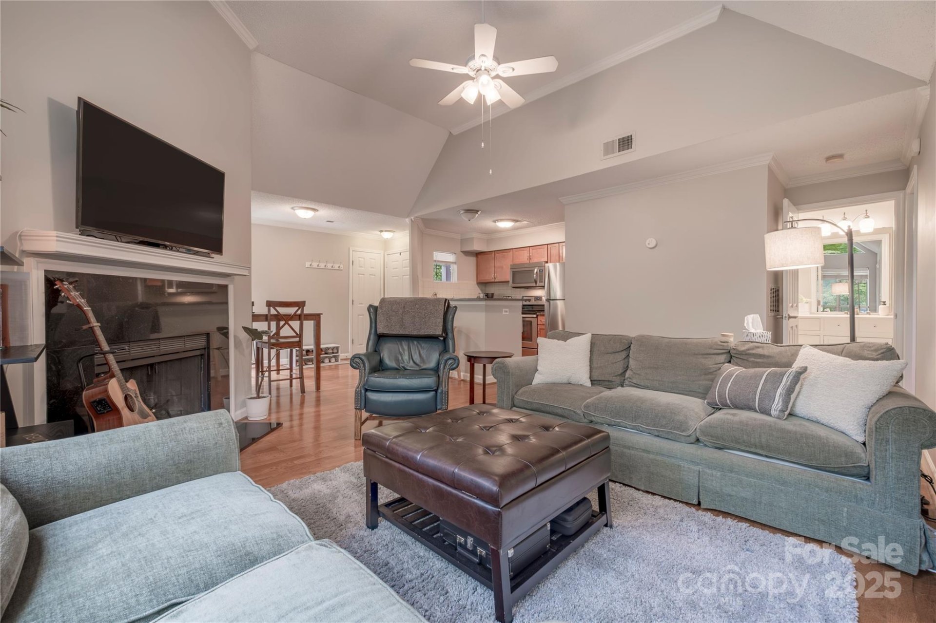 Property image 3 at 2502 Cranbrook Lane, Charlotte, NC 28207
