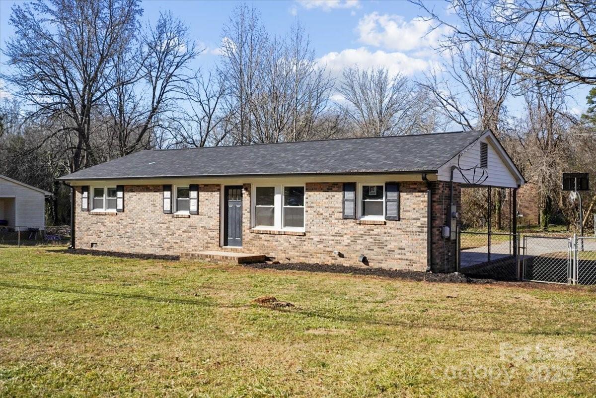 Property image 2 at 4804 Chapel Grove Road, Gastonia, NC 28052