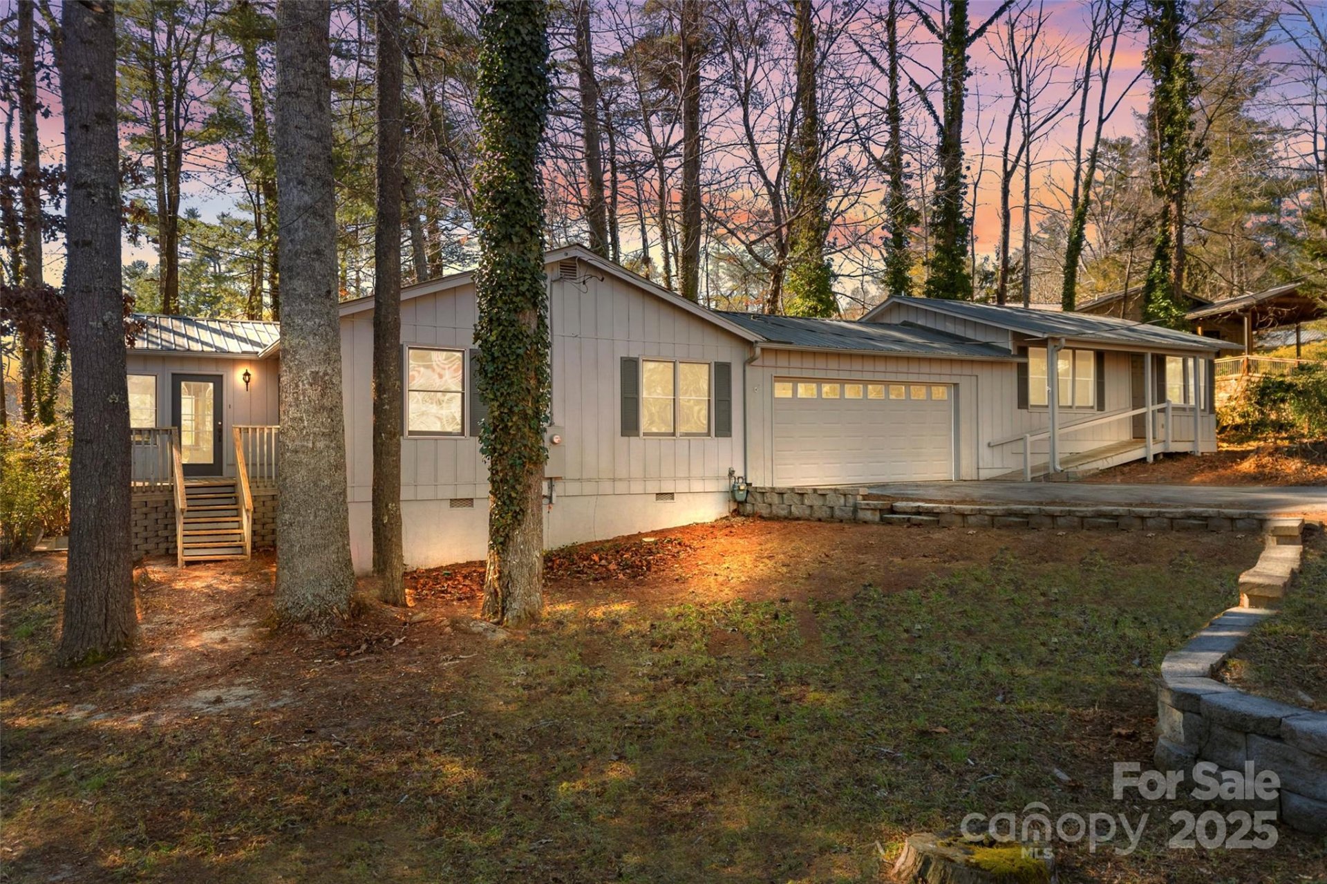 550 Kinross Drive