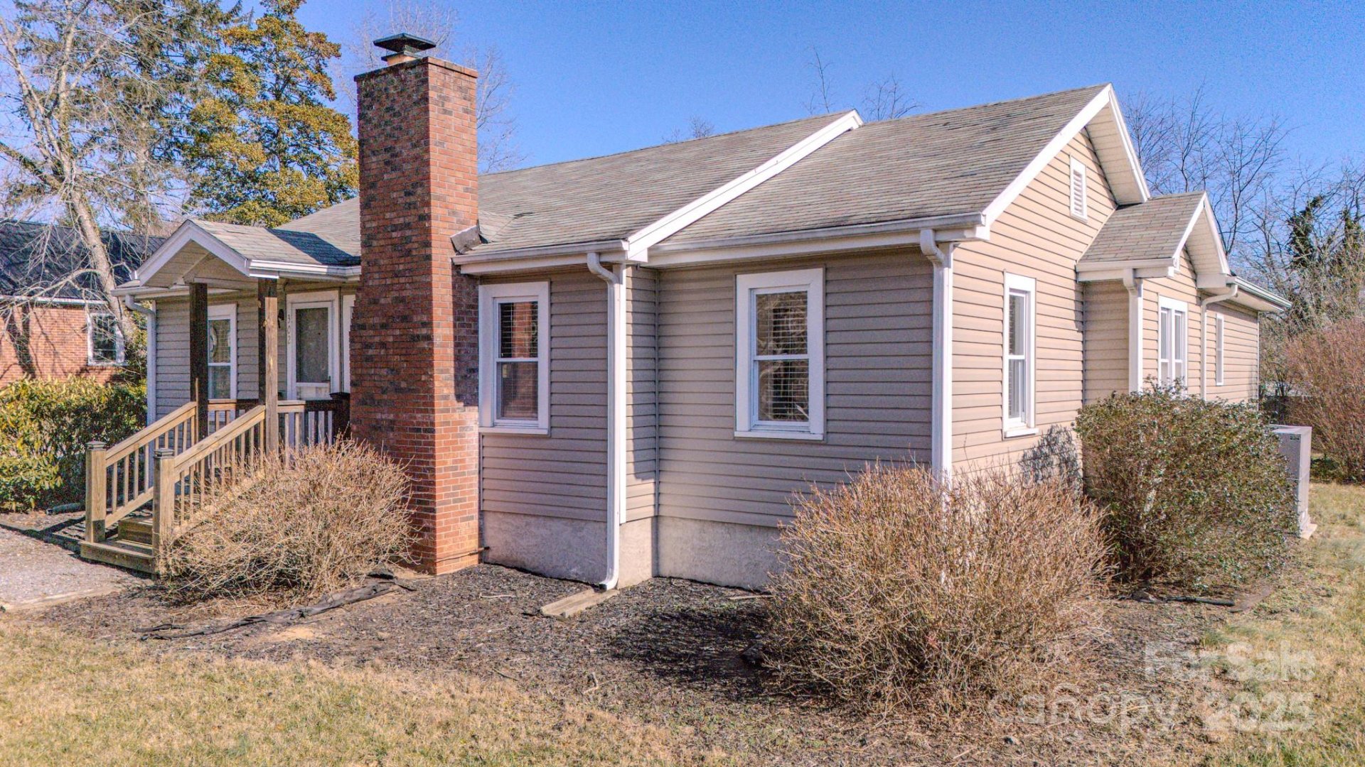 Property image 1 at 302 Wilson Avenue, Swannanoa, NC 28778