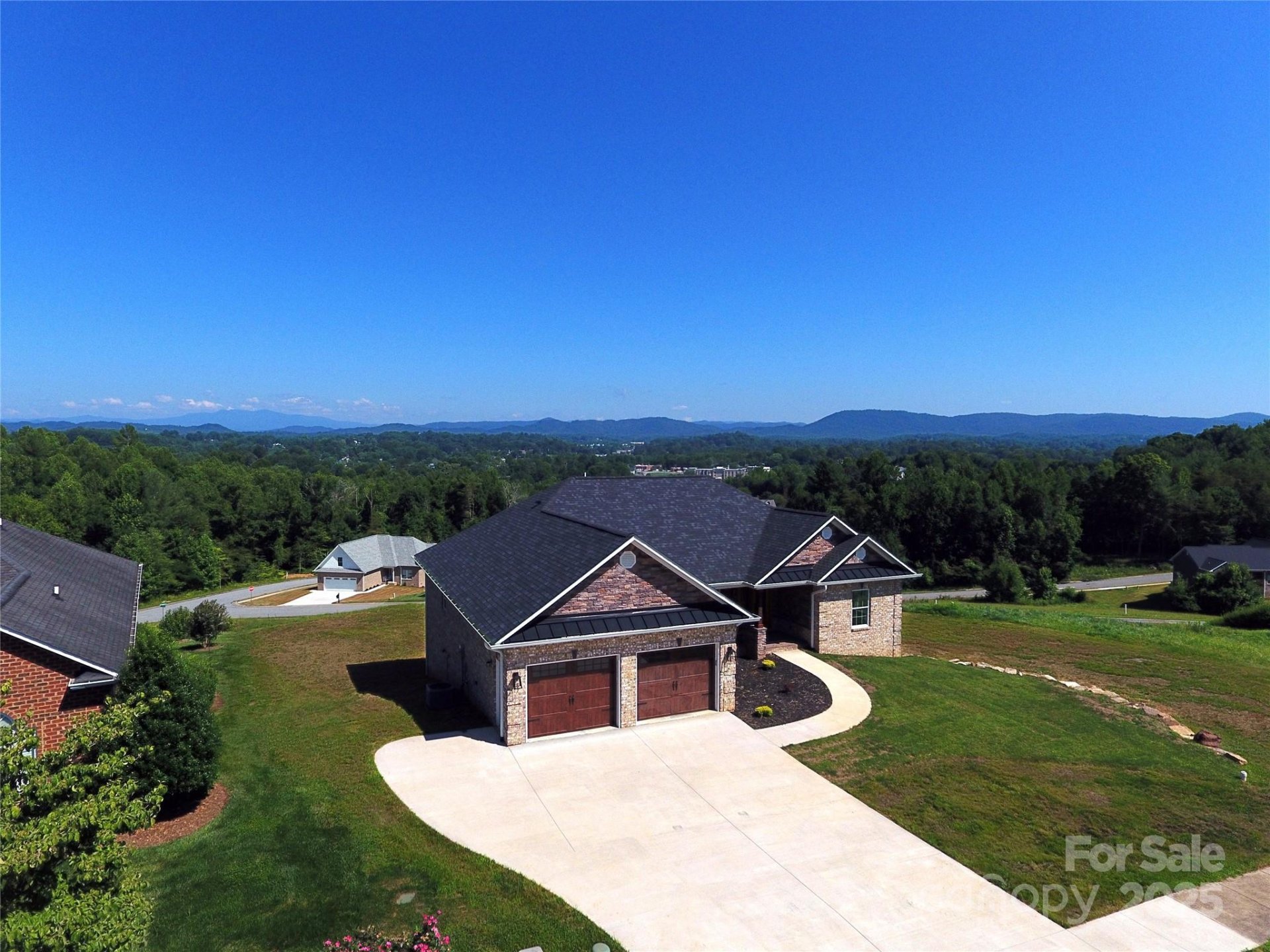 Property image 3 at 418 Huntington Woods Street, Lenoir, NC 28645