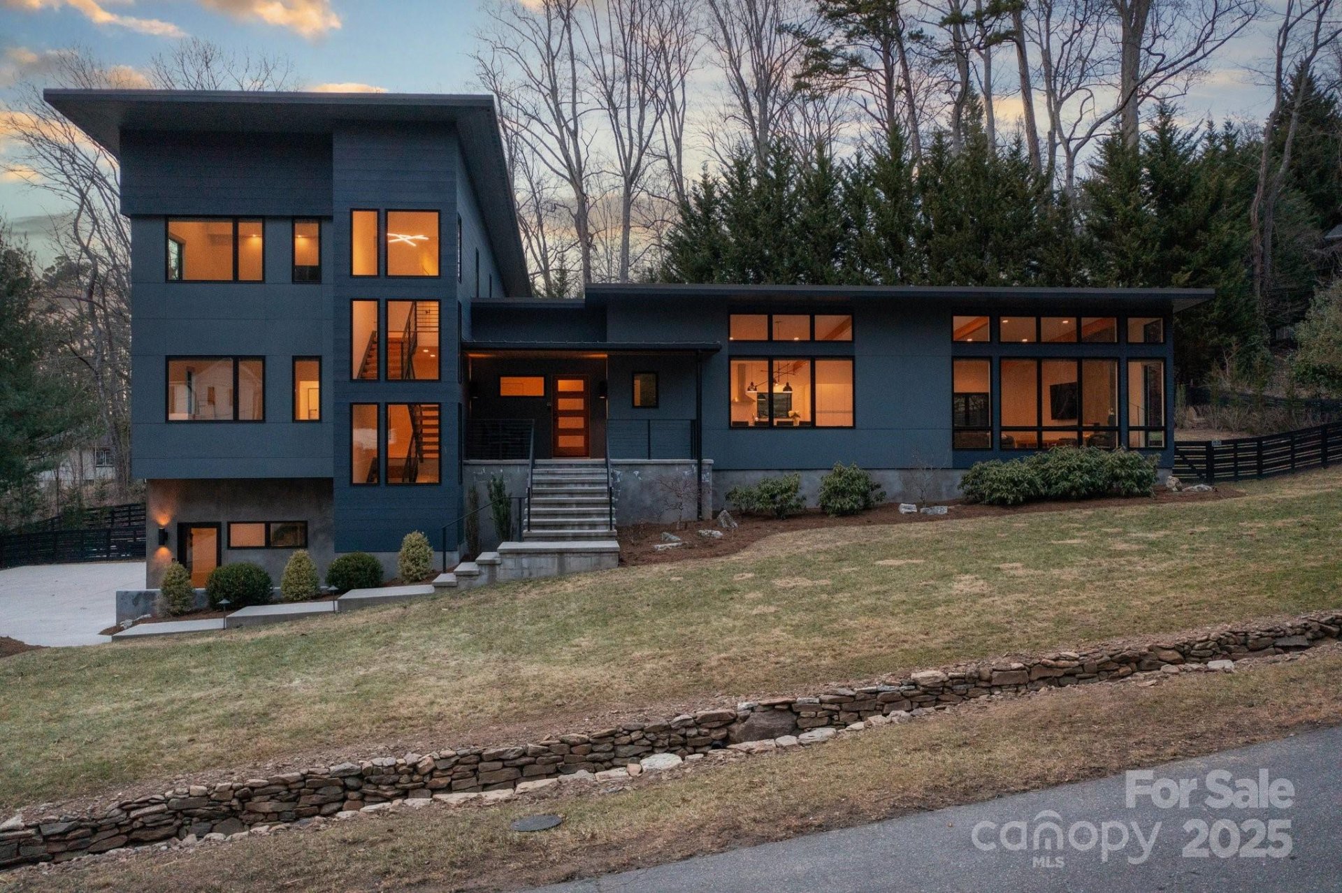 Property image 2 at 22 Innsbrook Road, Asheville, NC 28804
