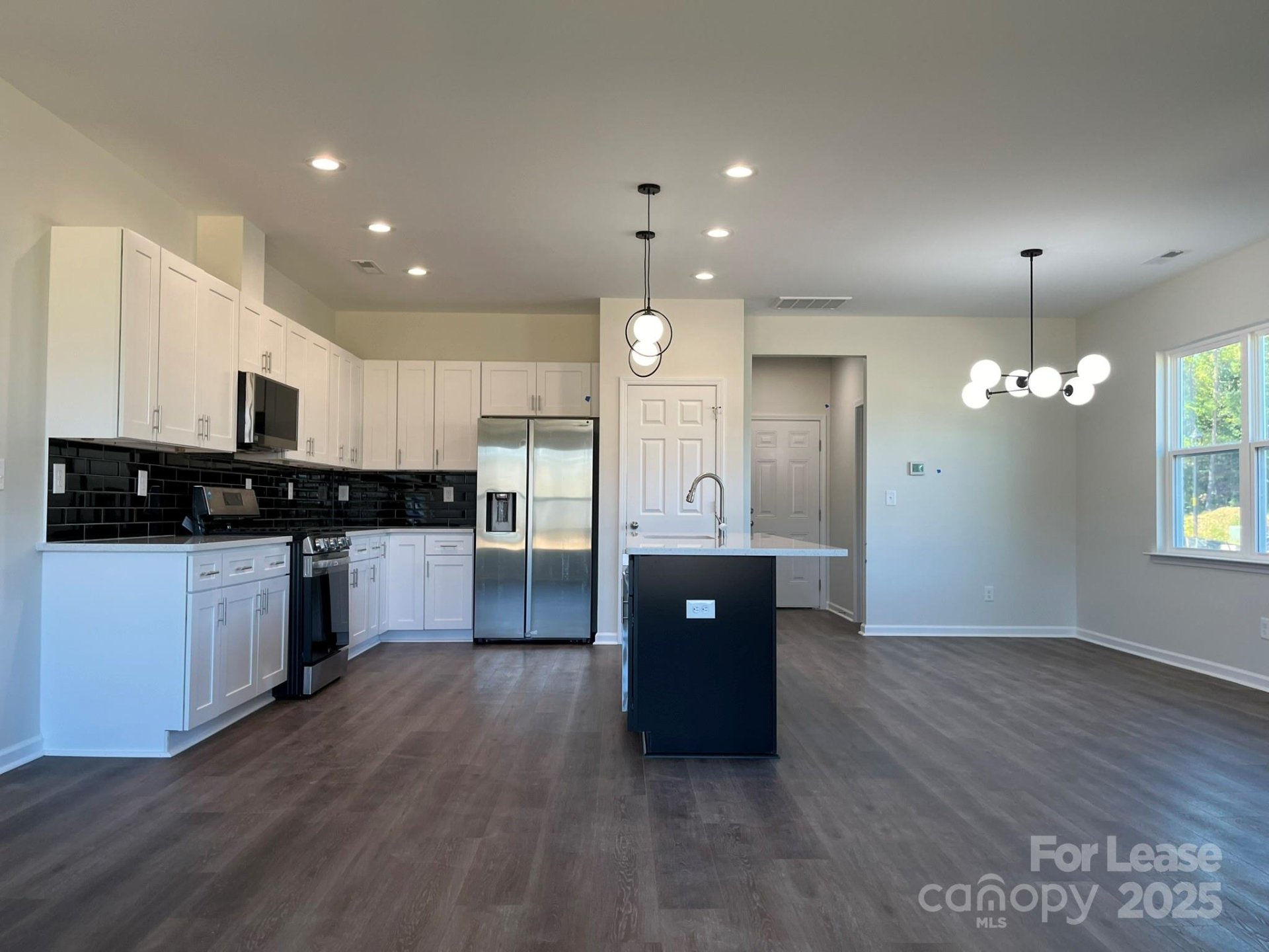 1016 Blessing Orchid Alley