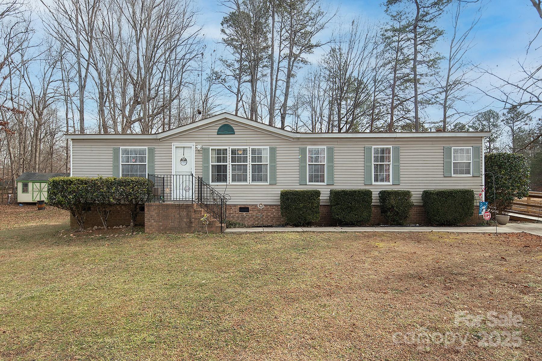Property image 1 at 115 Tradewinds Court, Mooresville, NC 28115