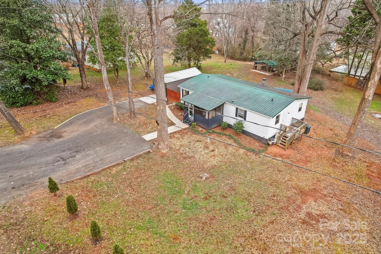 Property image 2 at 3510 Oakwood Avenue, Claremont, NC 28610