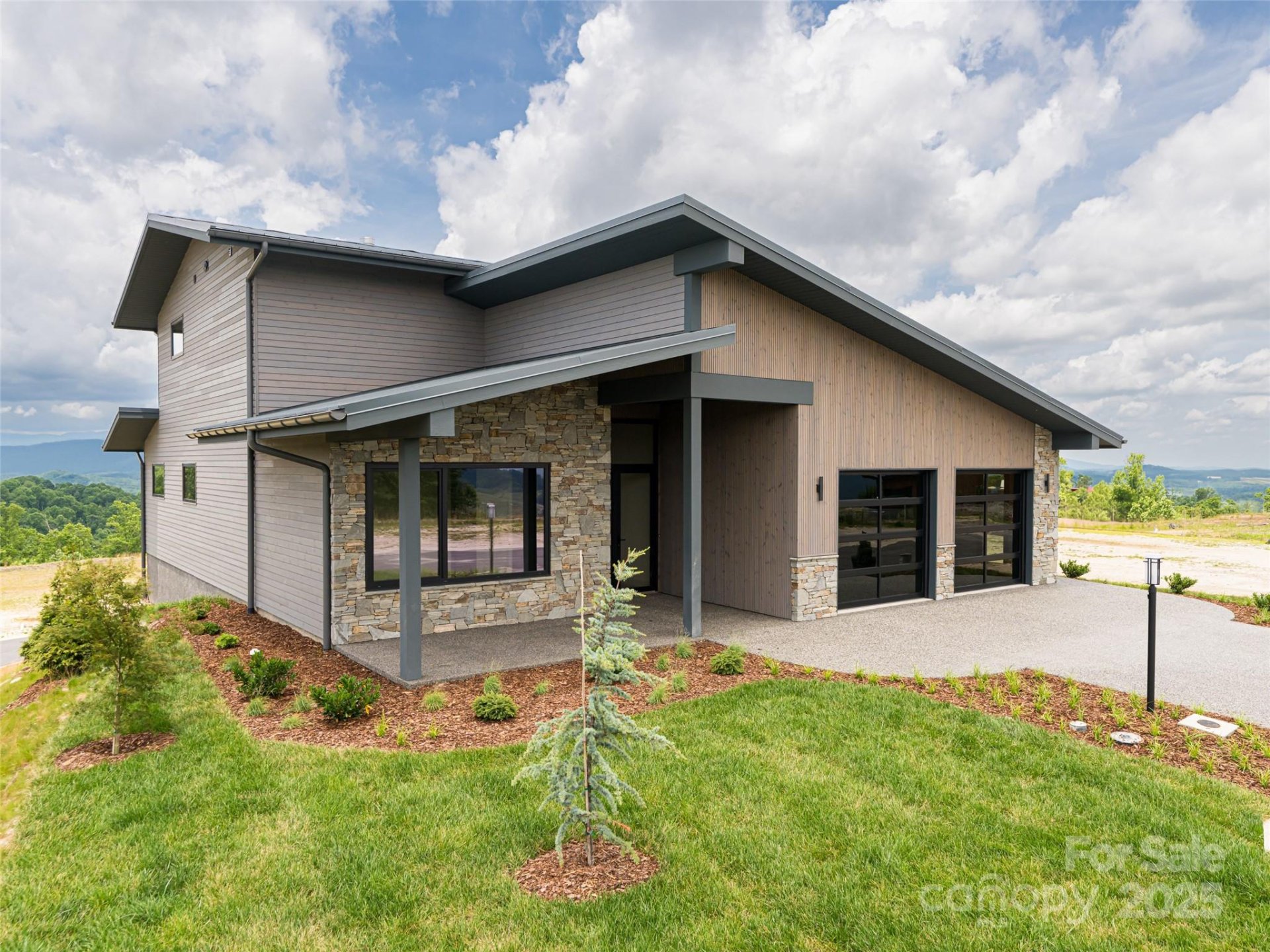 Property image 4 at 24 S Watchman Drive, Hendersonville, NC 28791