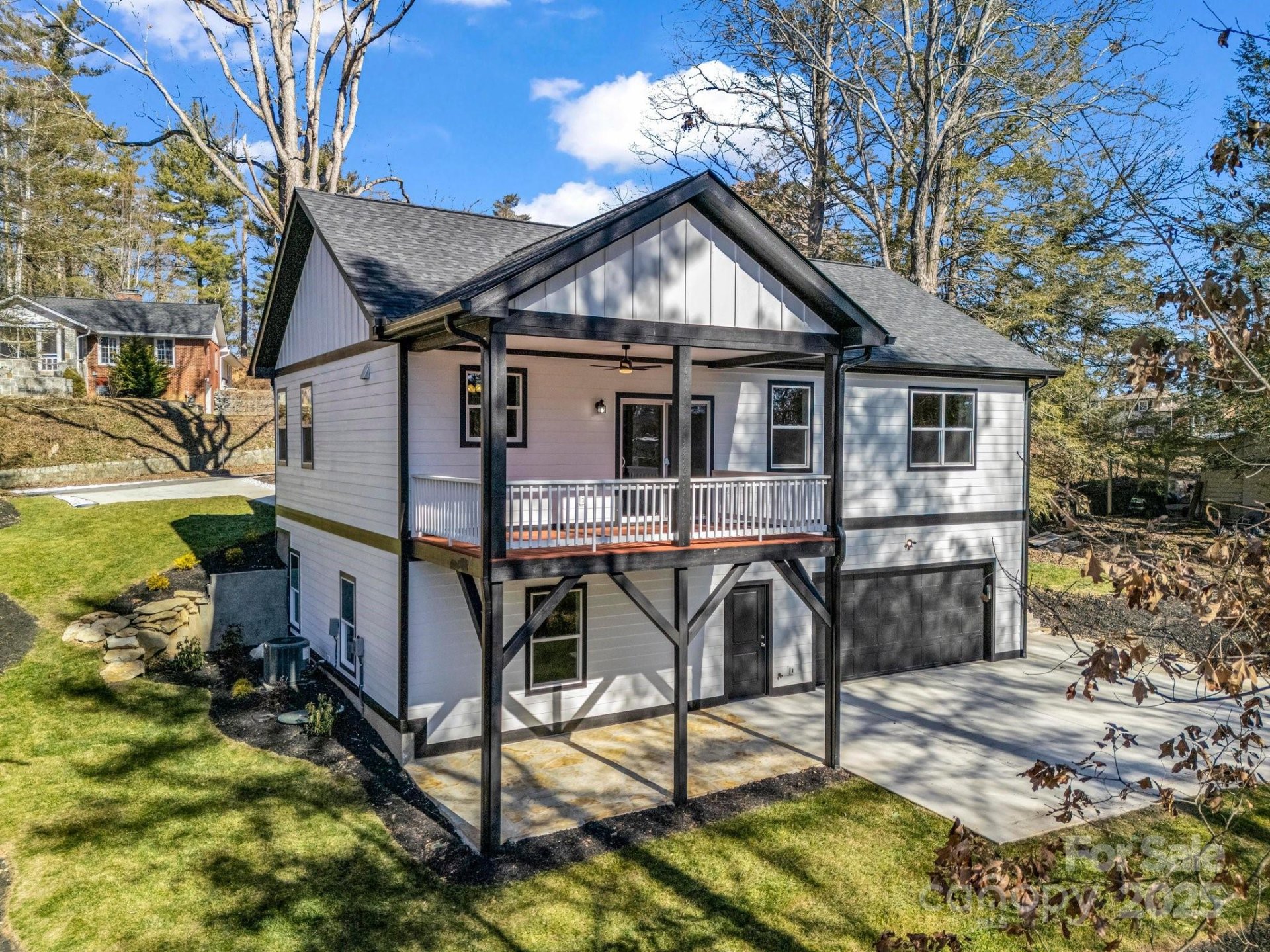 Sylvan Heights, Hendersonville Community