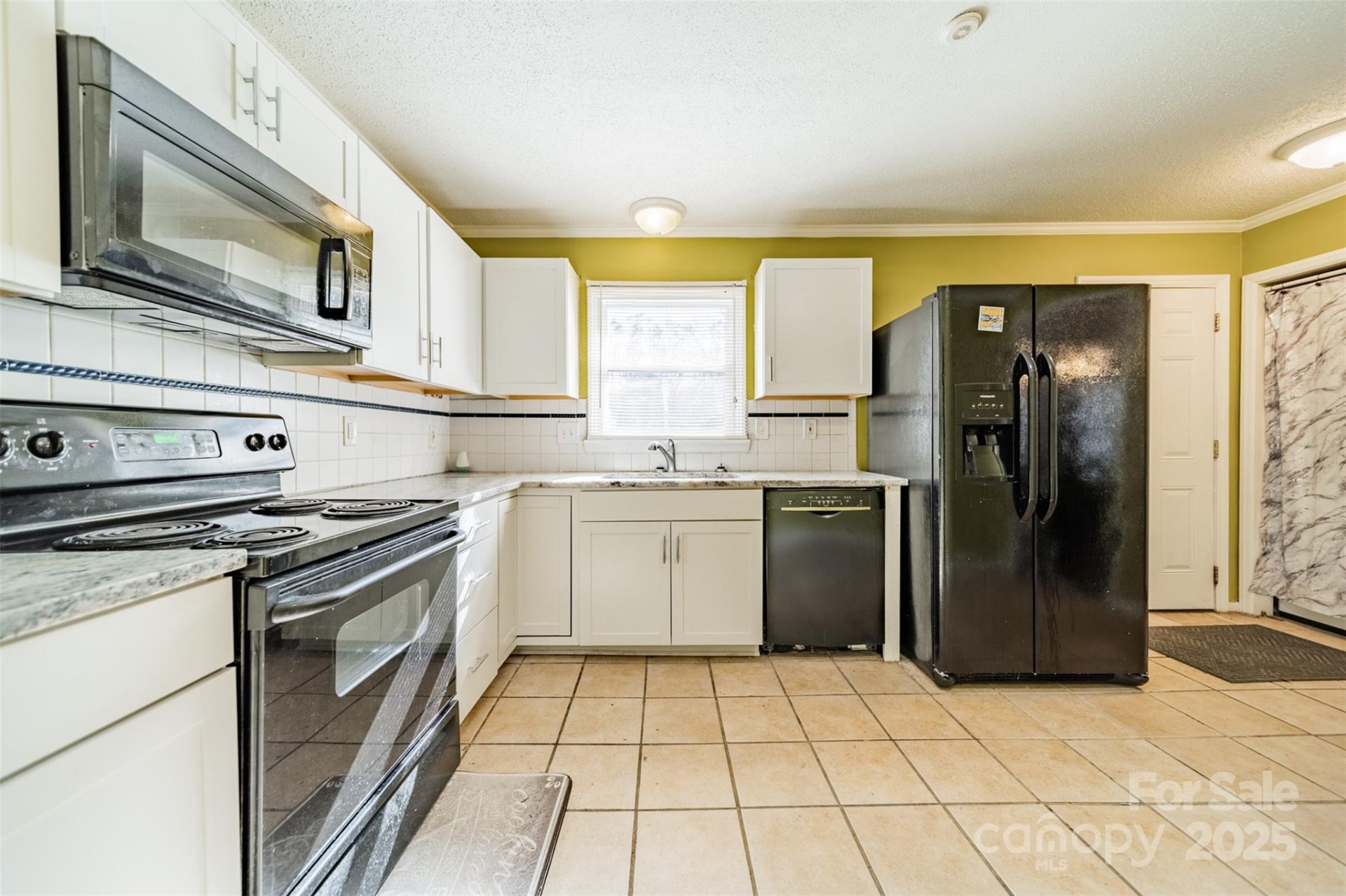 Property image 2 at 6816 Idlewild Road, Charlotte, NC 28212