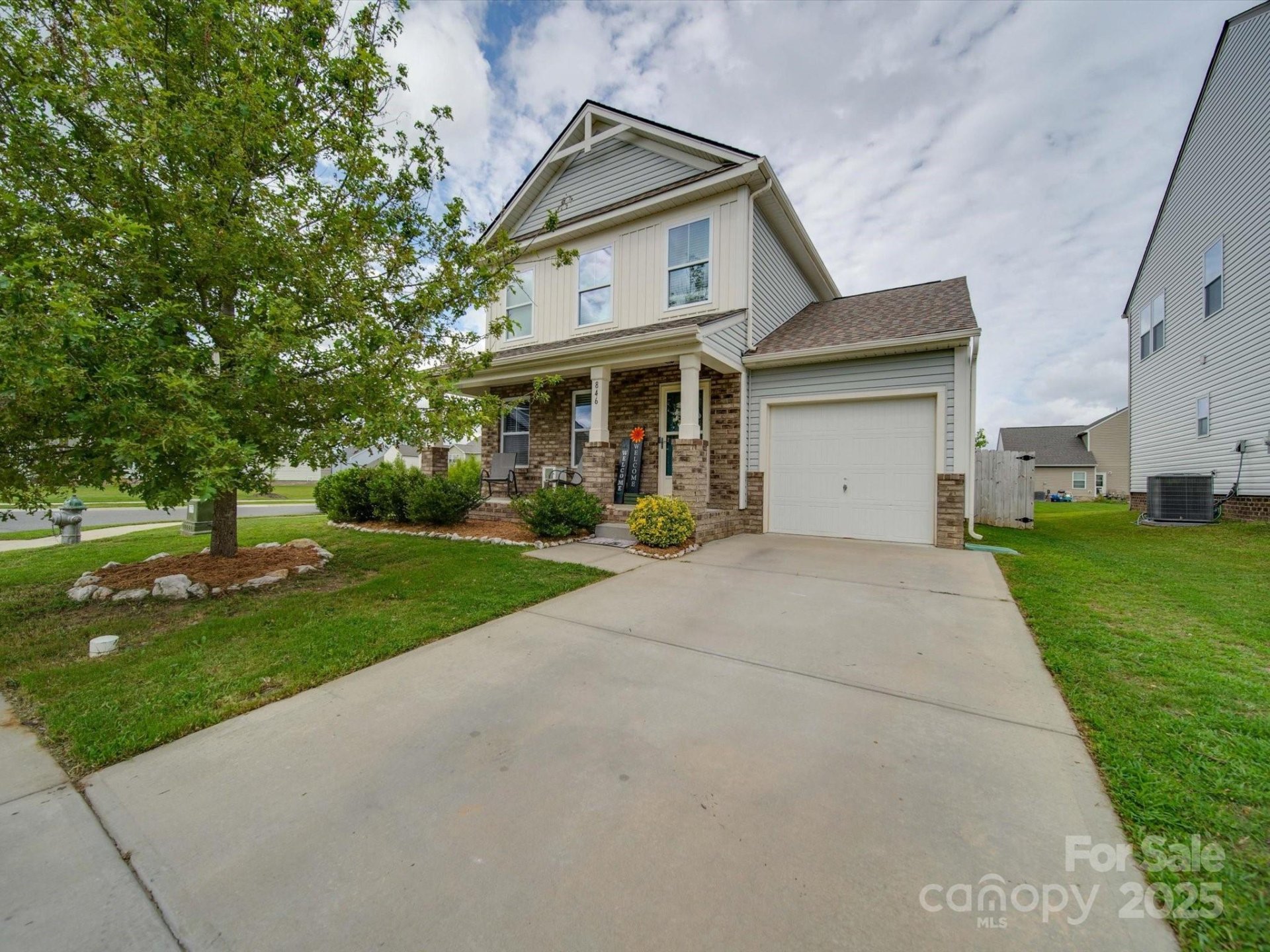 846 Von Buren Boulevard