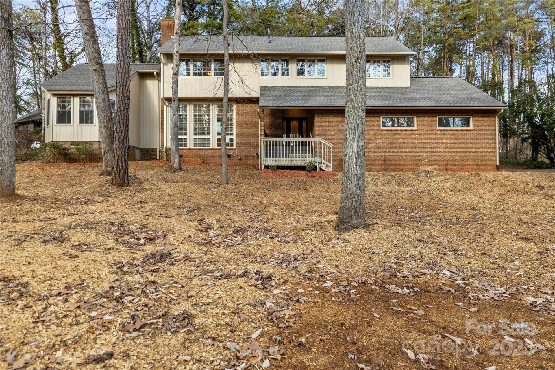 69 Honeysuckle Woods