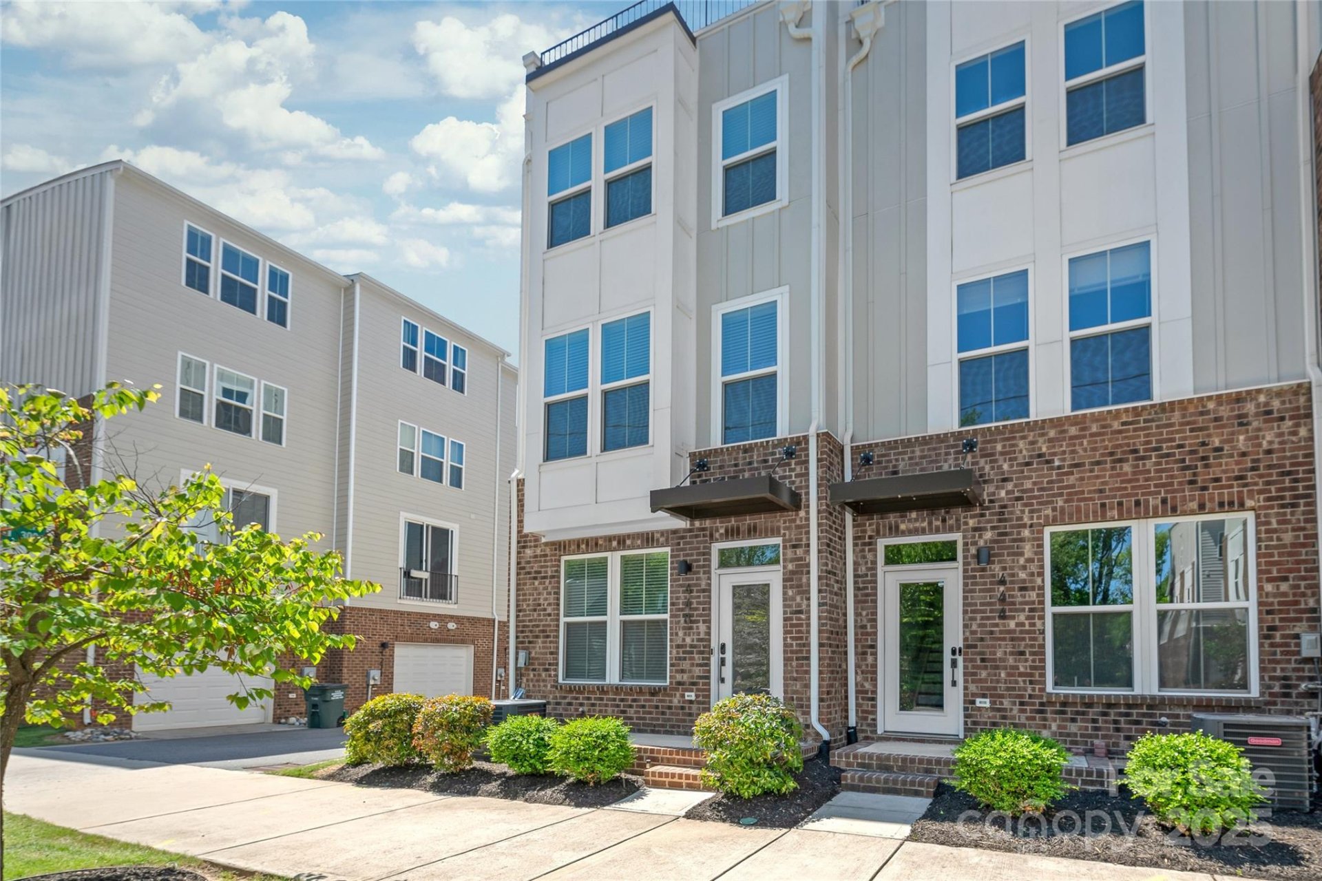 Property image 1 at 448 E 16th Street, Charlotte, NC 28206