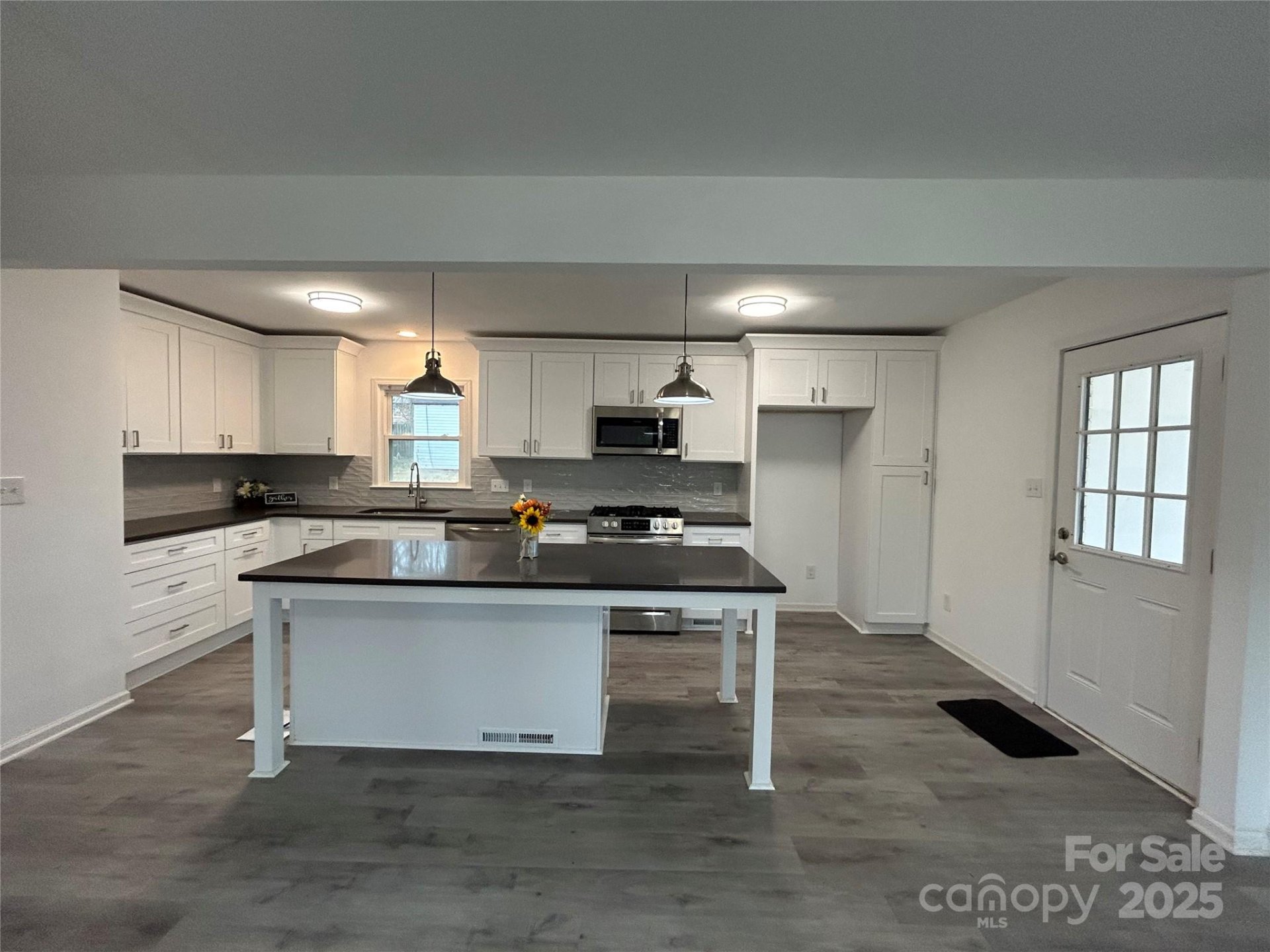 Property image 2 at 2334 Woodleaf Drive, Gastonia, NC 28052