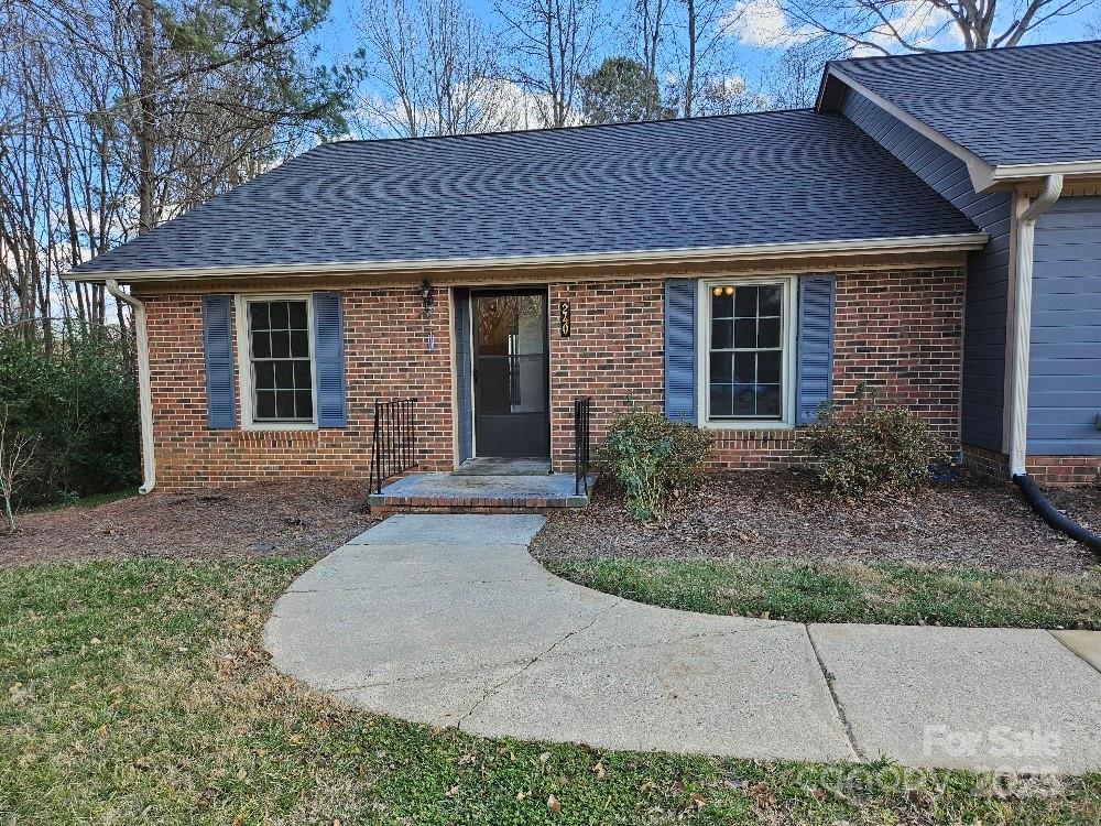 240 Pointe Circle