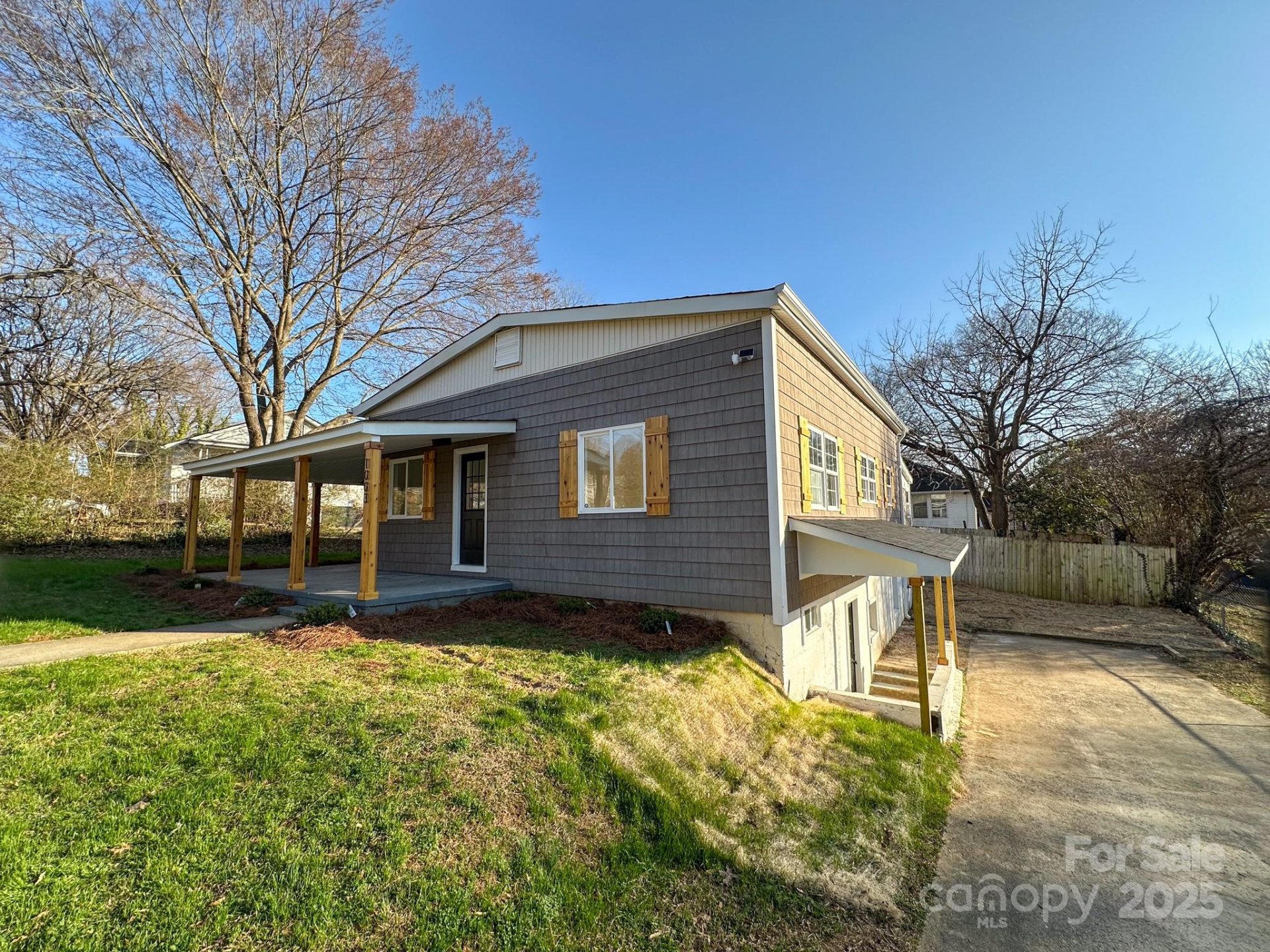 Property image 4 at 1003 W 4th Avenue, Gastonia, NC 28052