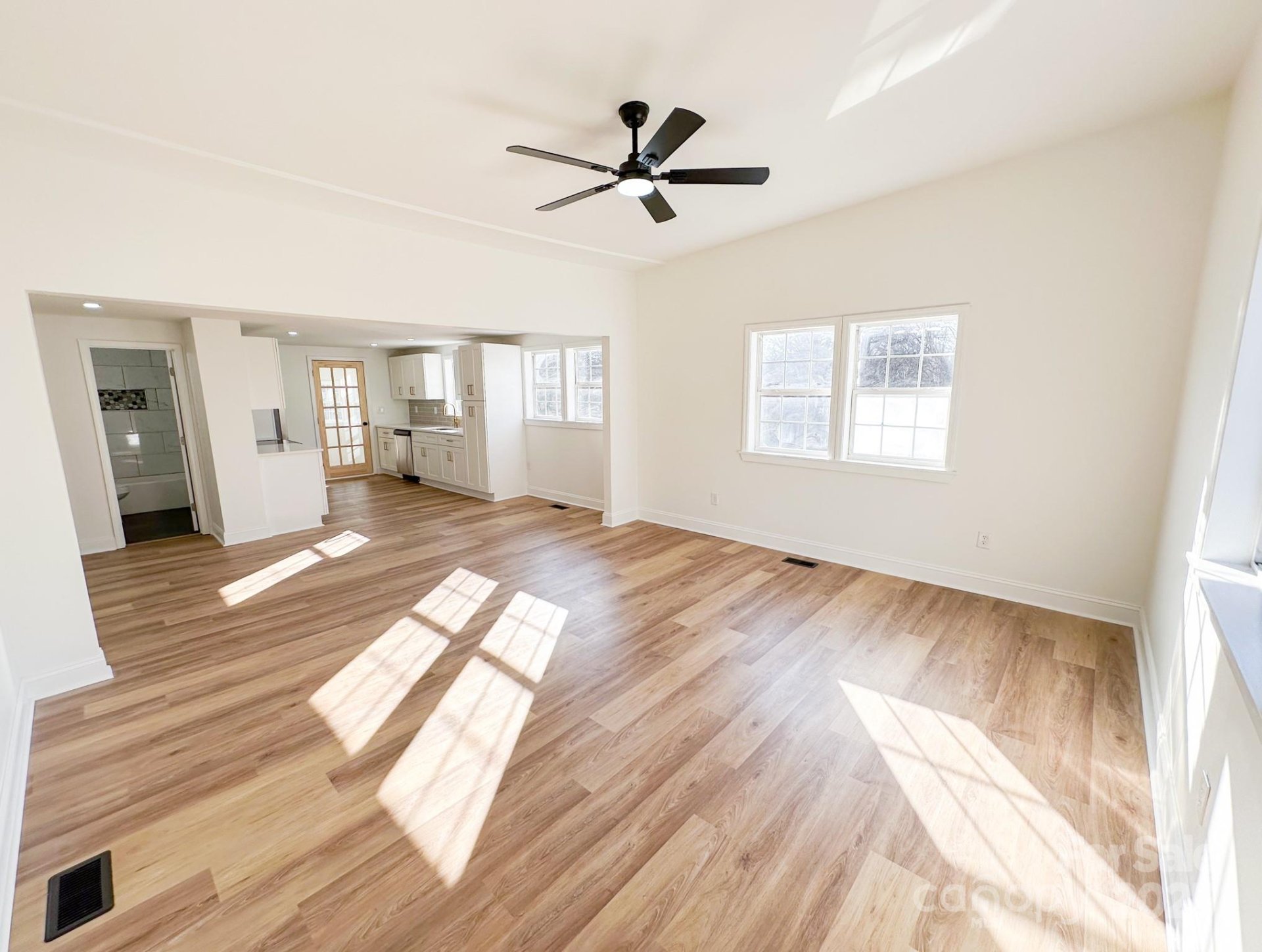 Property image 5 at 1003 W 4th Avenue, Gastonia, NC 28052