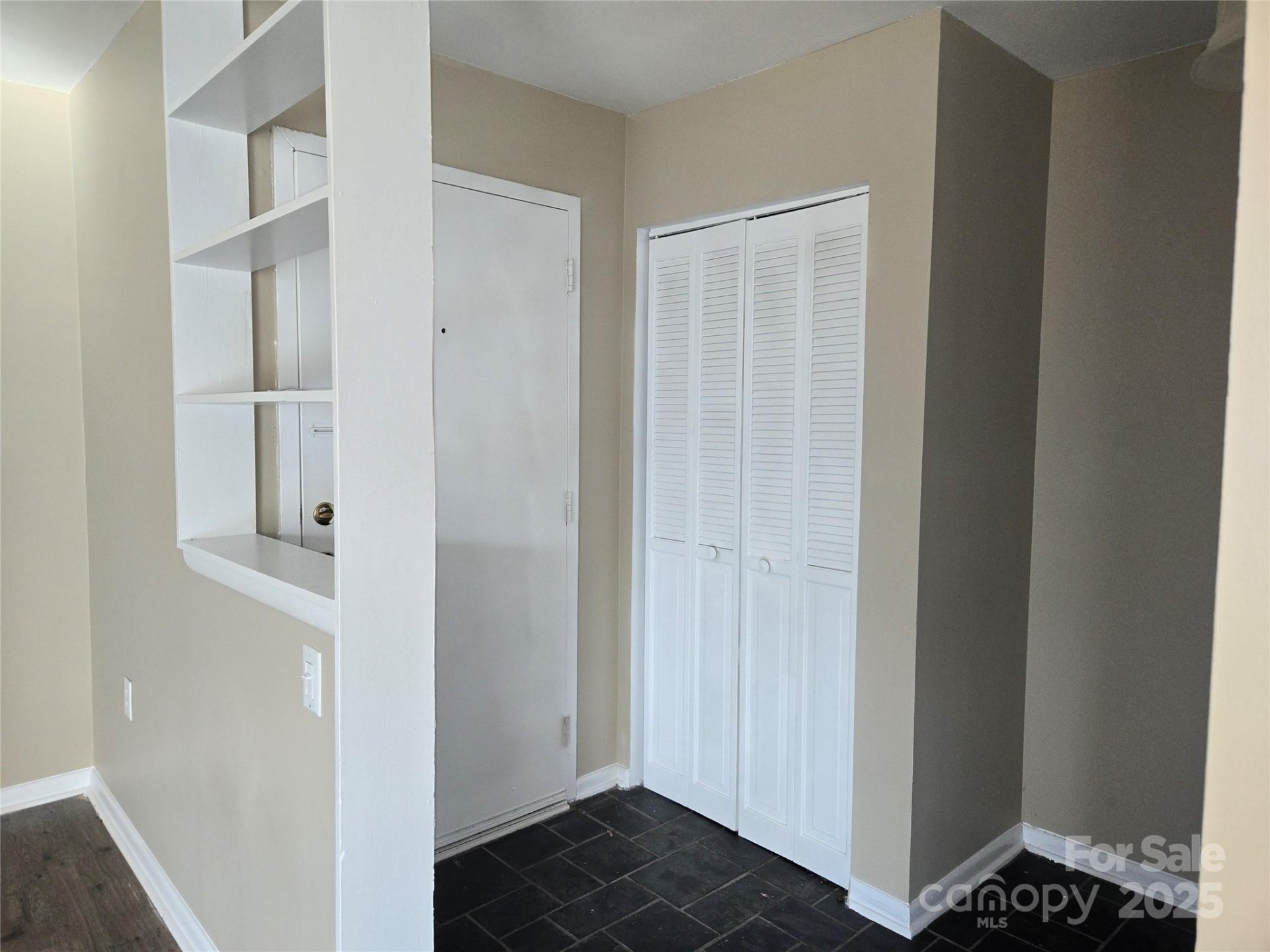 Property image 2 at 4902 Spring Lake Drive, Charlotte, NC 28212
