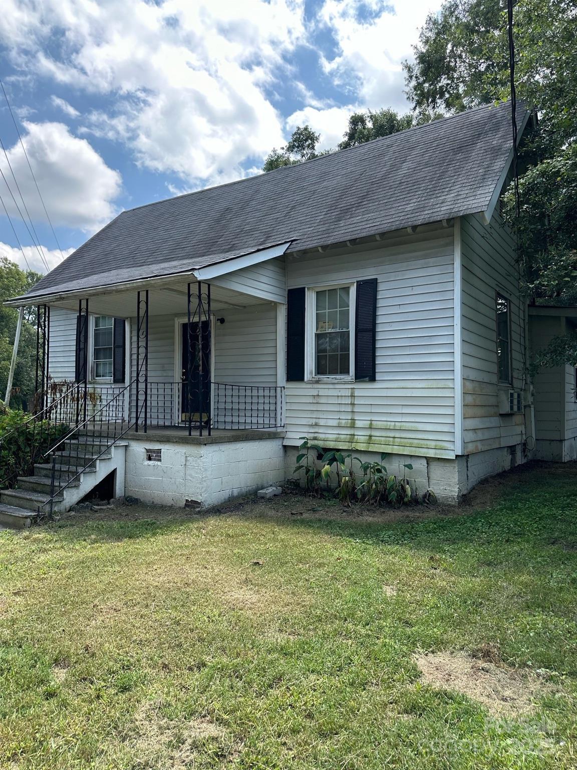 Property image 2 at 1019 W 5th Avenue, Gastonia, NC 28052