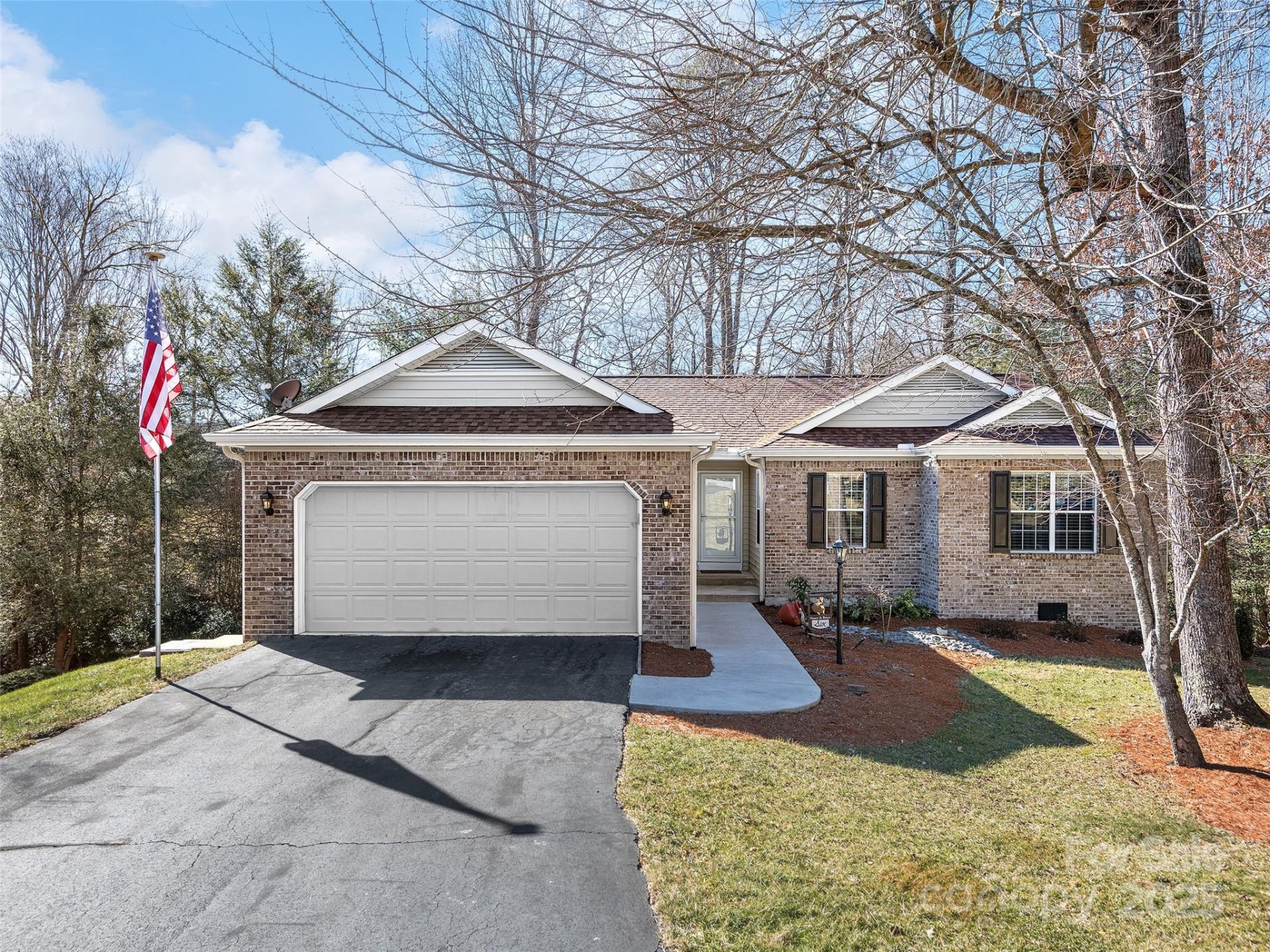 Property image 1 at 6 Pinehurst Court, Etowah, NC 28729