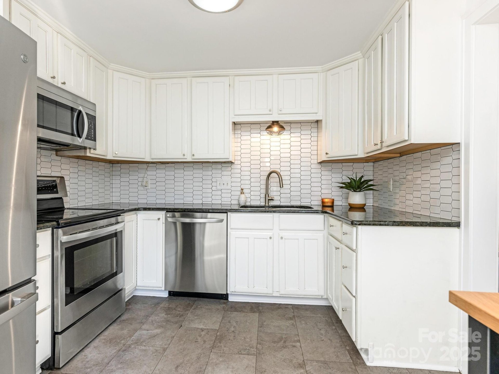 Property image 2 at 8406 Tifton Road, Charlotte, NC 28226