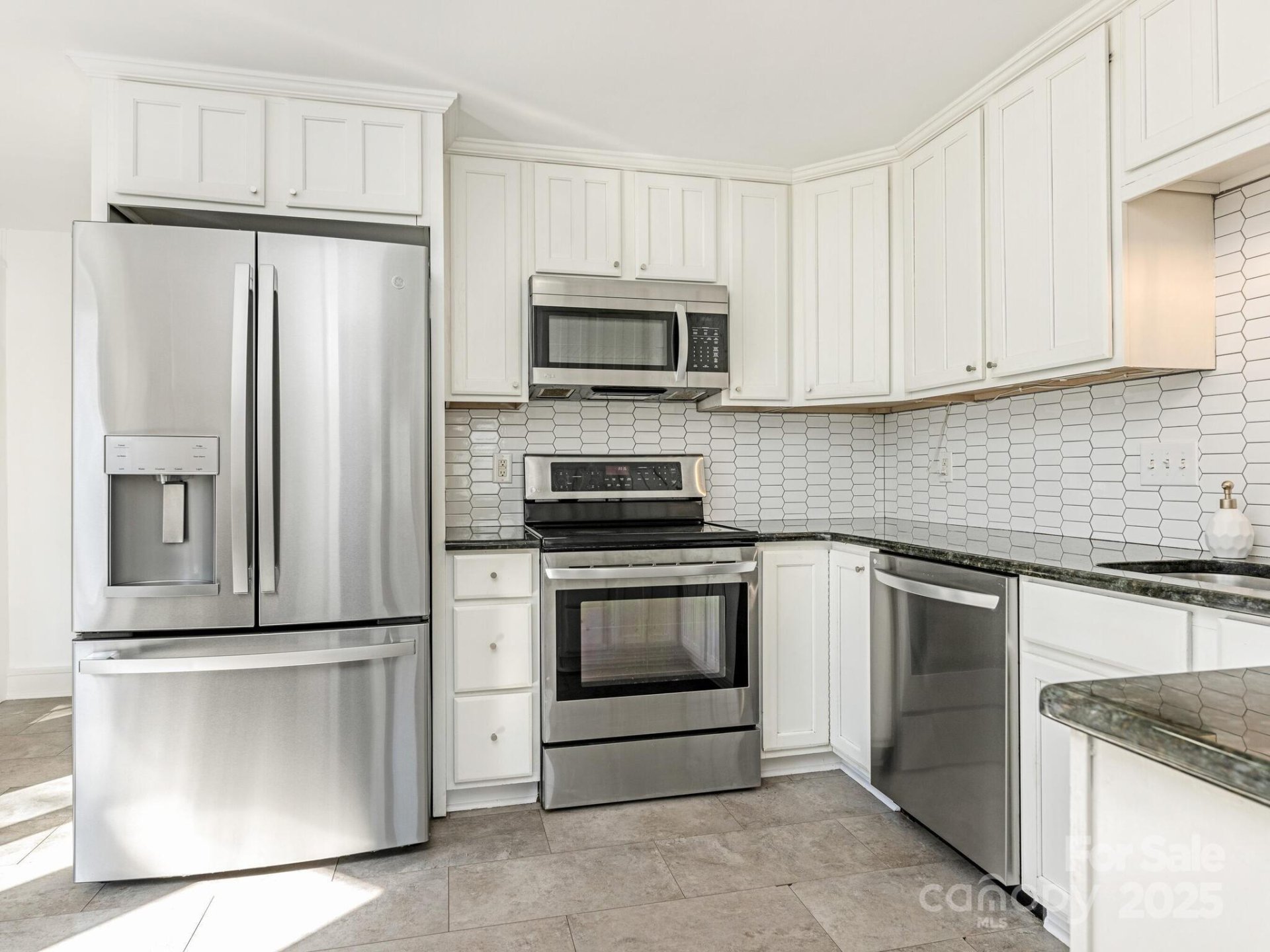 Property image 3 at 8406 Tifton Road, Charlotte, NC 28226