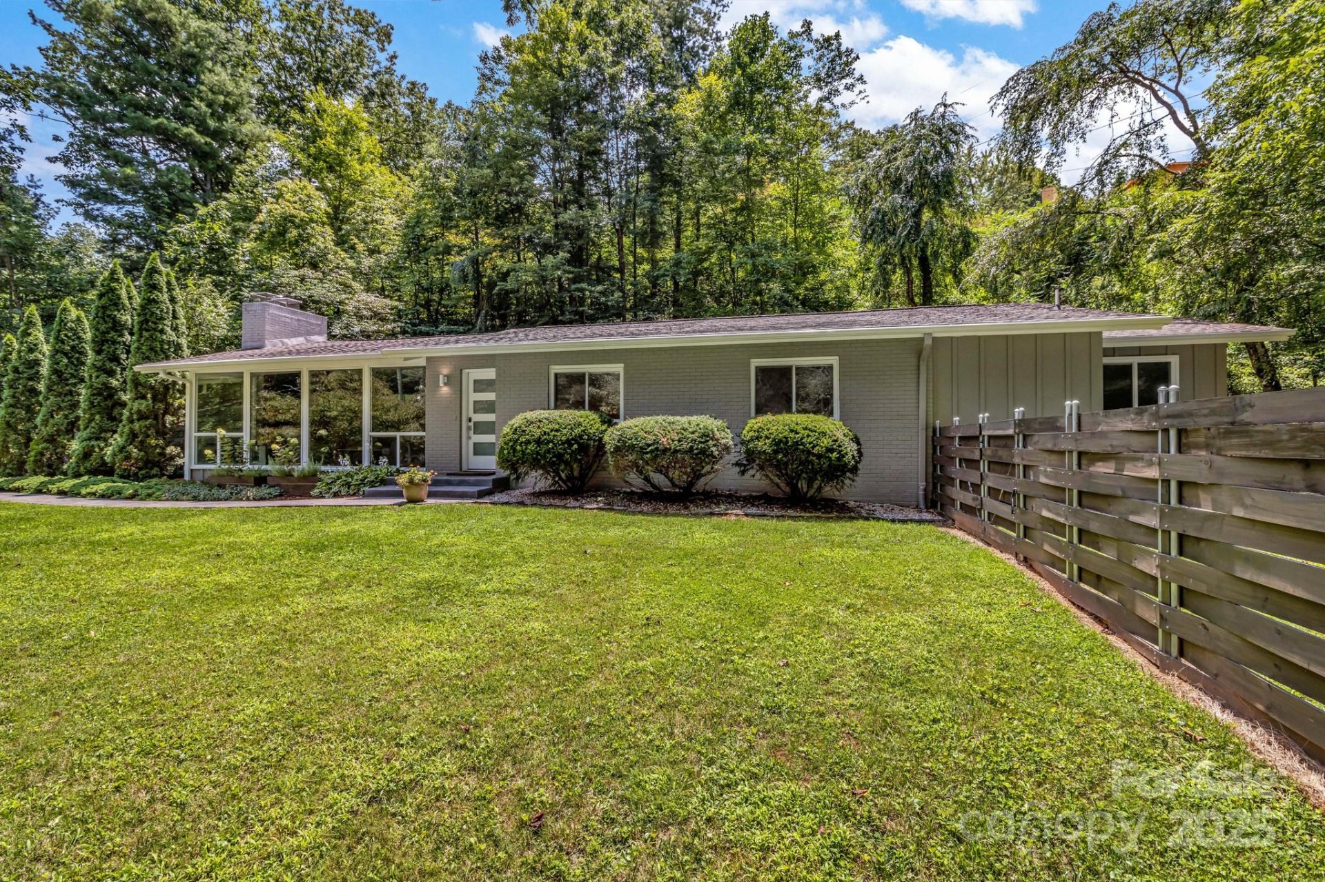 Property image 2 at 10 Brookwood Road, Asheville, NC 28804