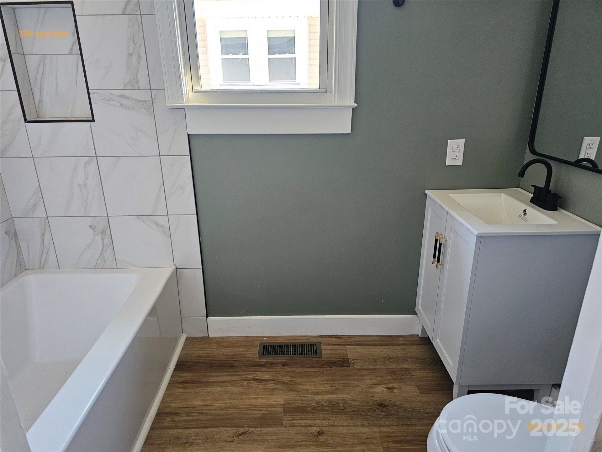 Property image 4 at 330 West Boulevard, Charlotte, NC 28203