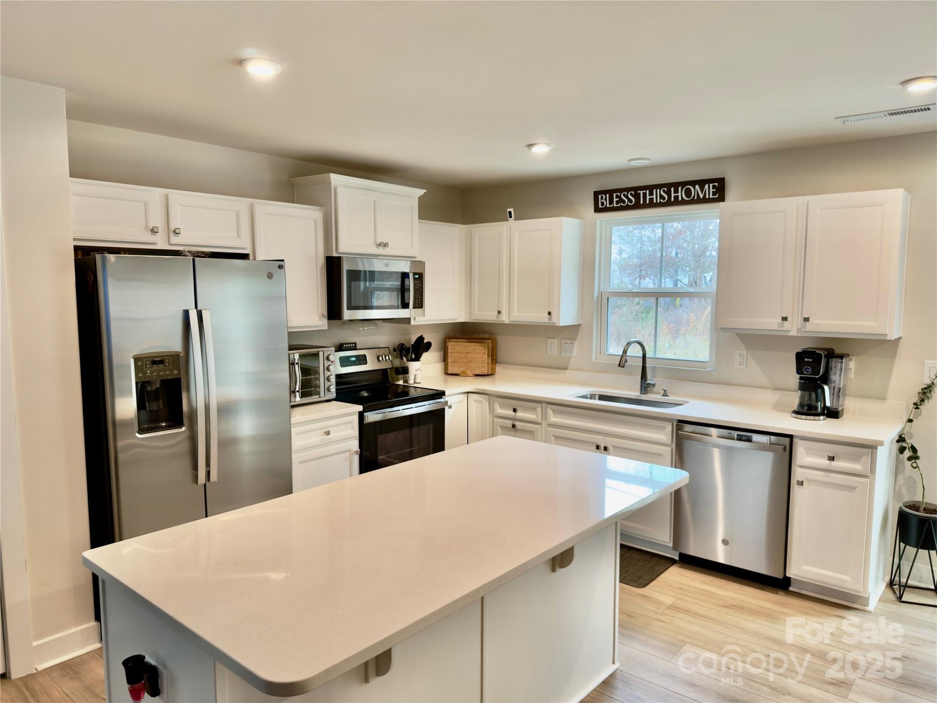Property image 2 at 505 Grandiflora Avenue, Lancaster, SC 29720