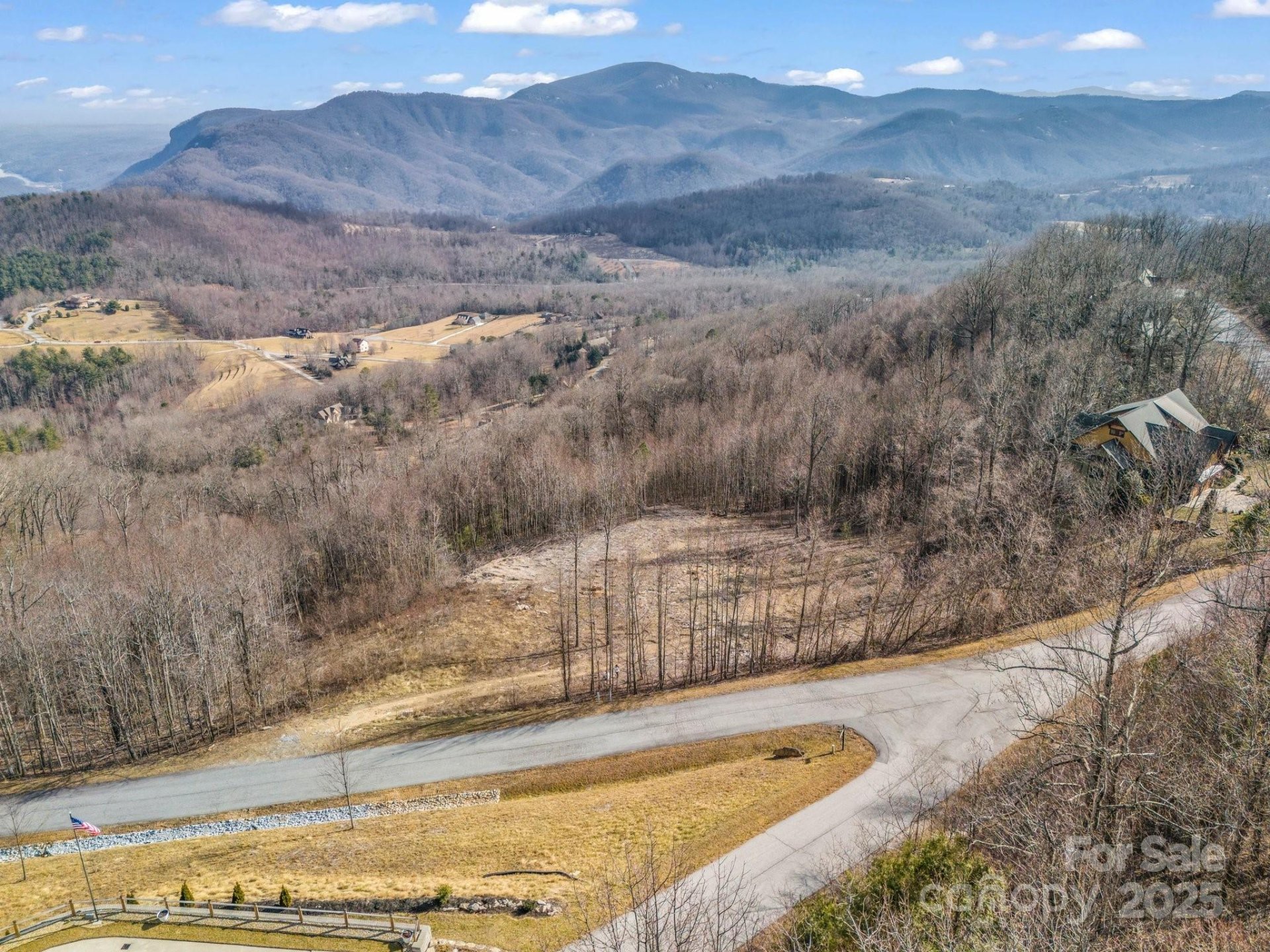 Property image 2 at 1229 Grand Oaks Drive, Hendersonville, NC 28792