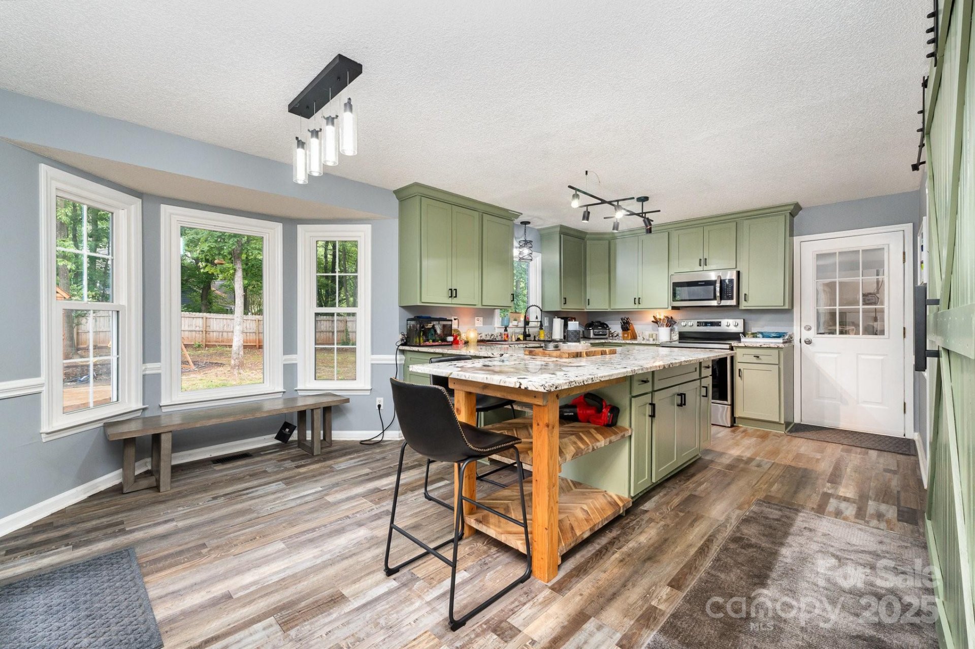 Property image 4 at 2000 Shannon Bridge Lane, Matthews, NC 28105