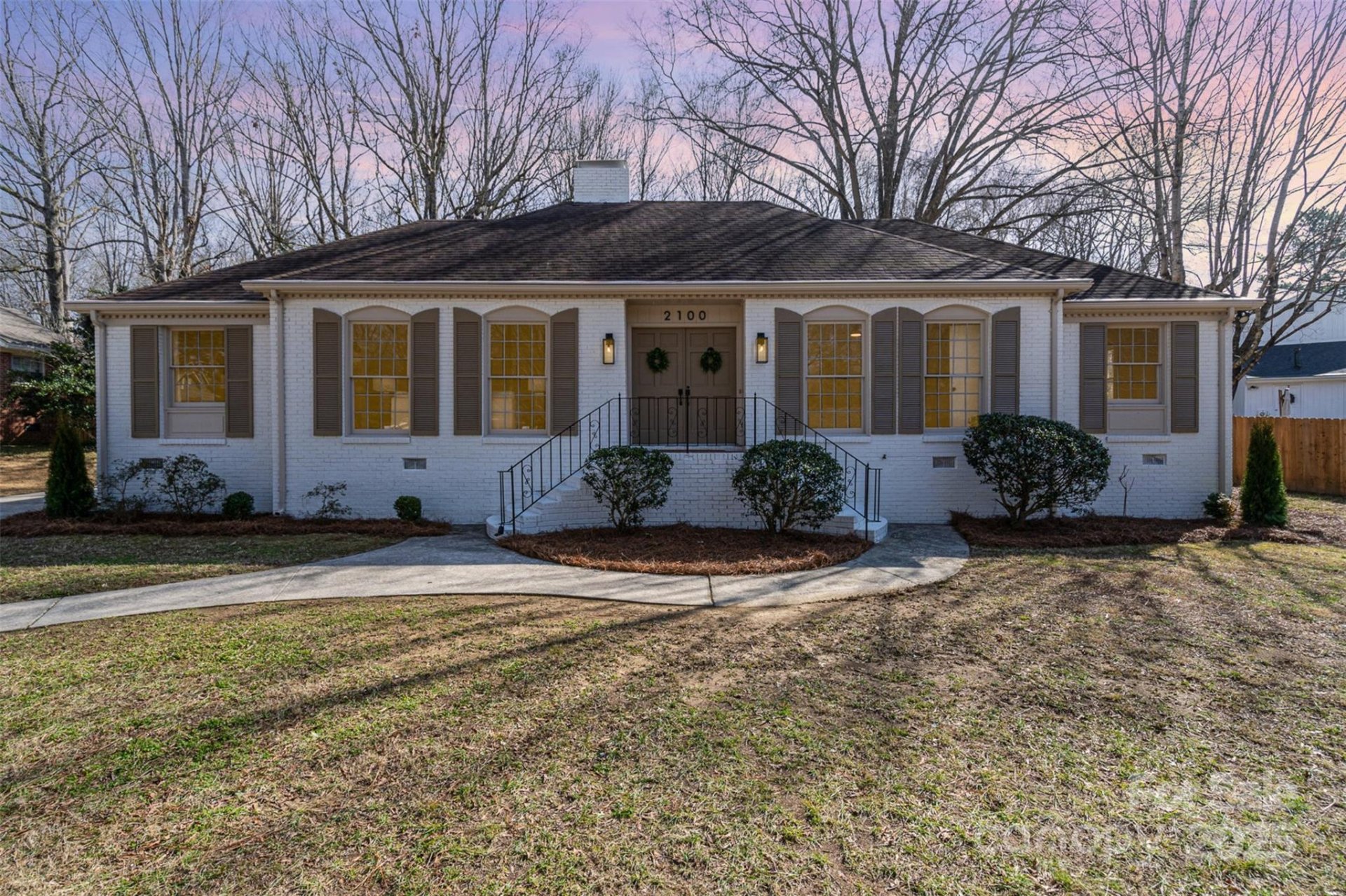 Property image 1 at 2100 Knickerbocker Drive, Charlotte, NC 28212