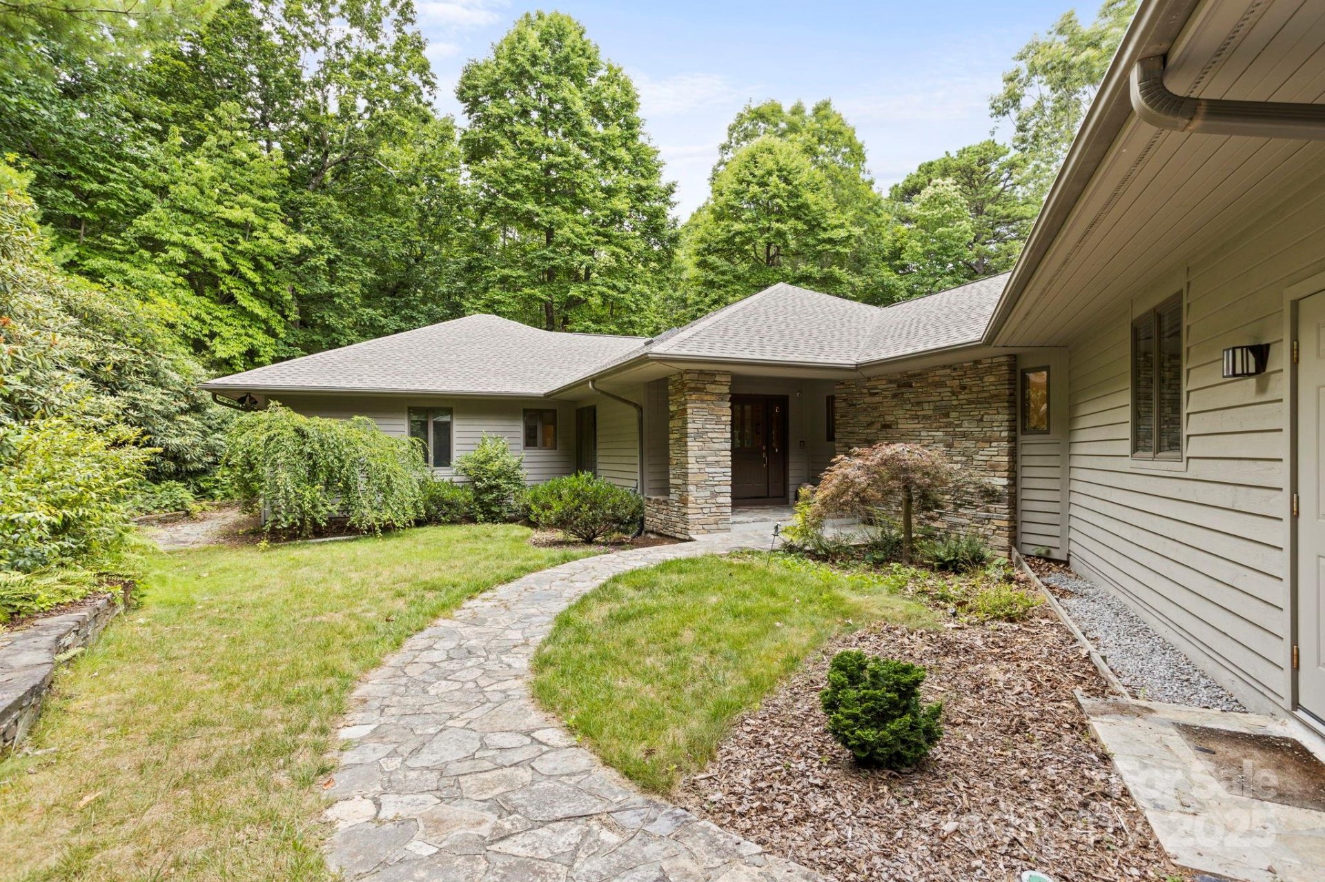 Property image 1 at 100 Elmridge Drive, Flat Rock, NC 28731