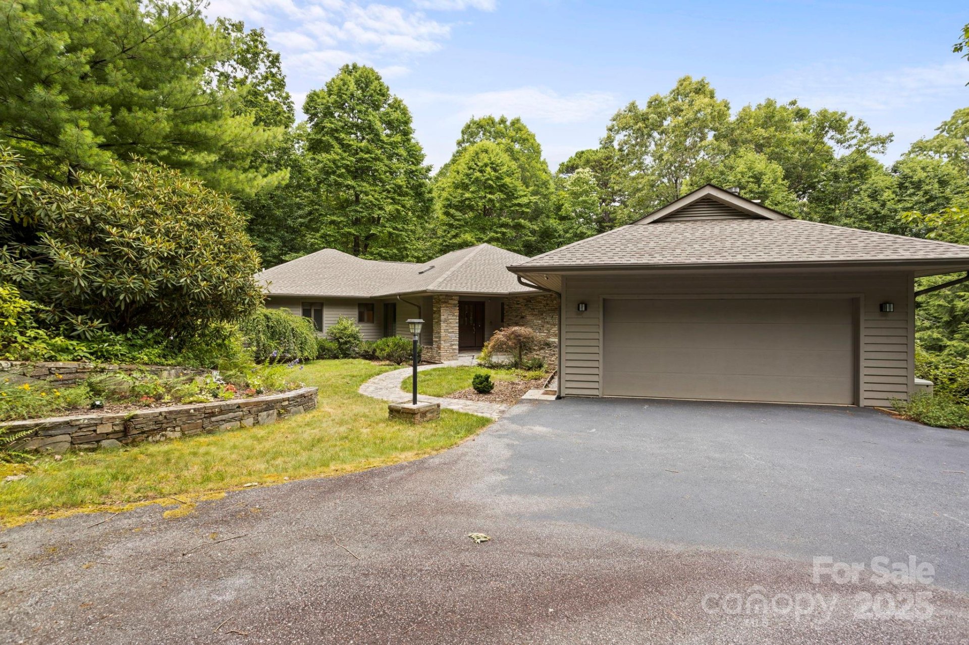 Property image 2 at 100 Elmridge Drive, Flat Rock, NC 28731
