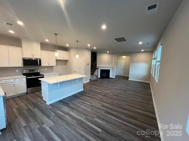 Property image 3 at 208 Laura Elizabeth Lane, Clover, SC 29710