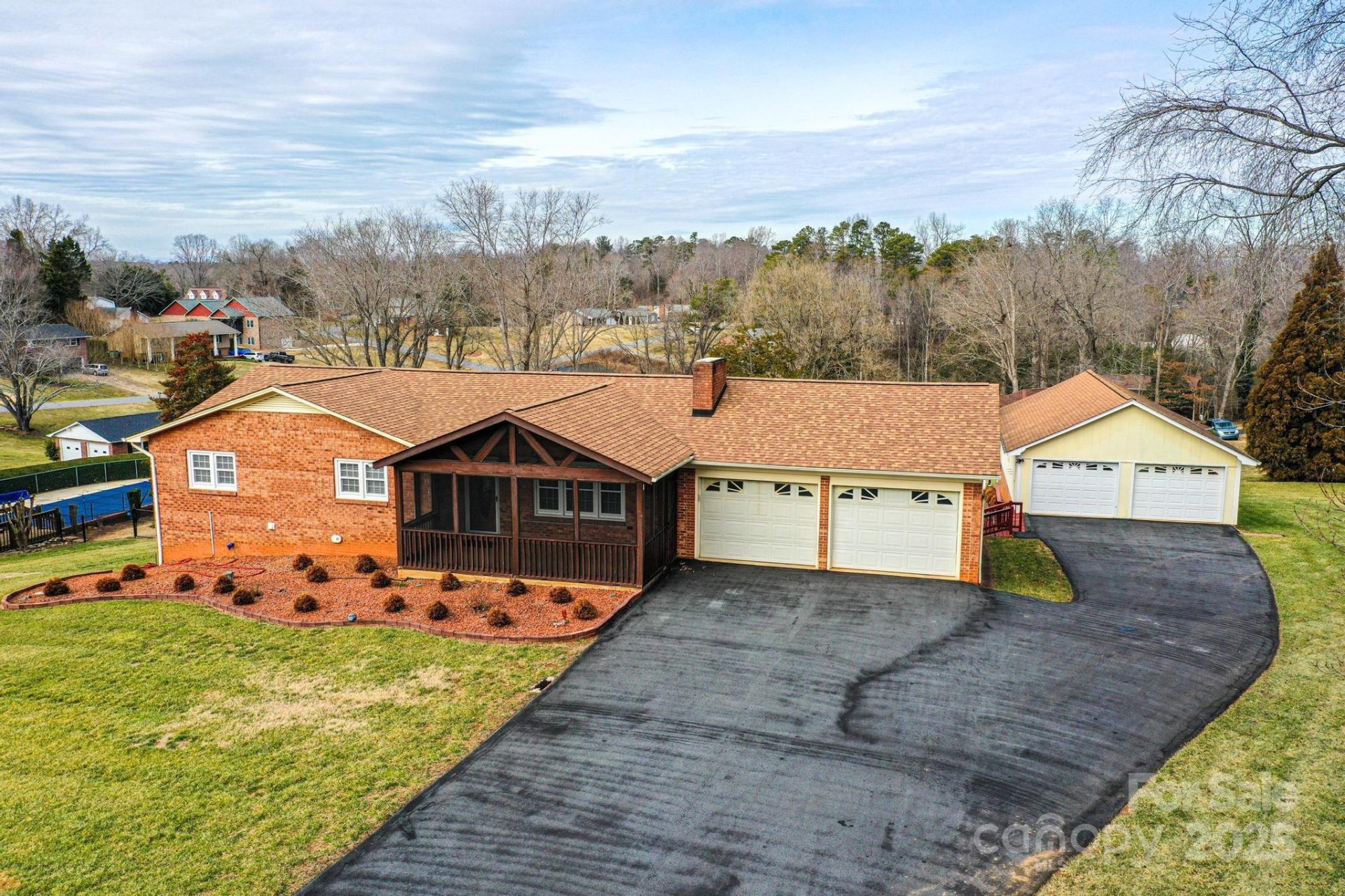 Property image 1 at 5513 Suttlemyre Lane, Hickory, NC 28601