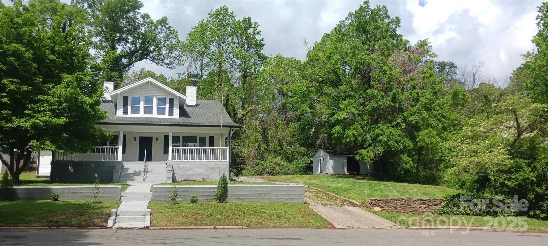 Property image 1 at 105 N Inman Avenue, Bessemer City, NC 28016