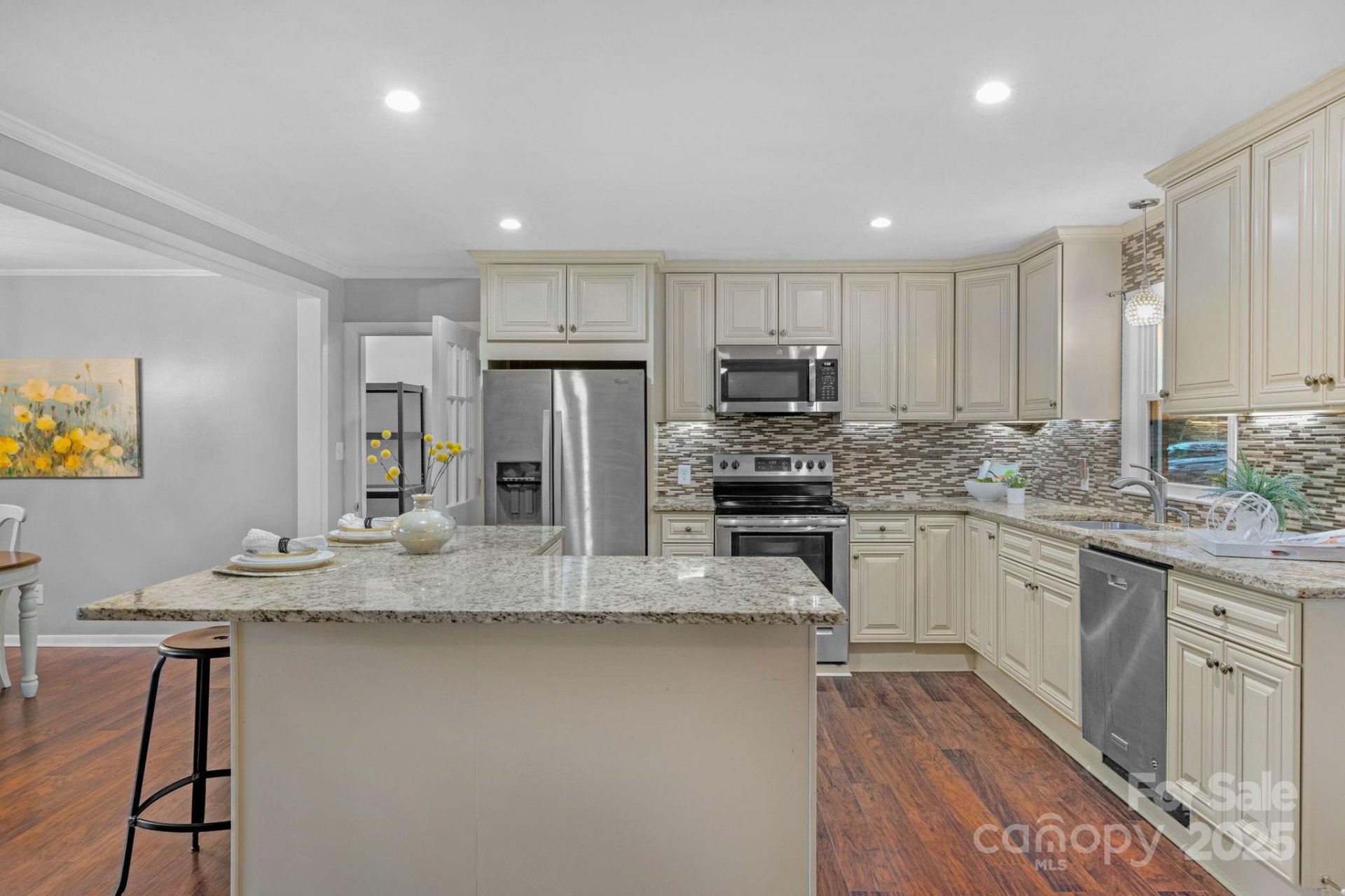 Forest Hills, Lancaster Community